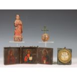 Collectie van vier Christelijke objecten;