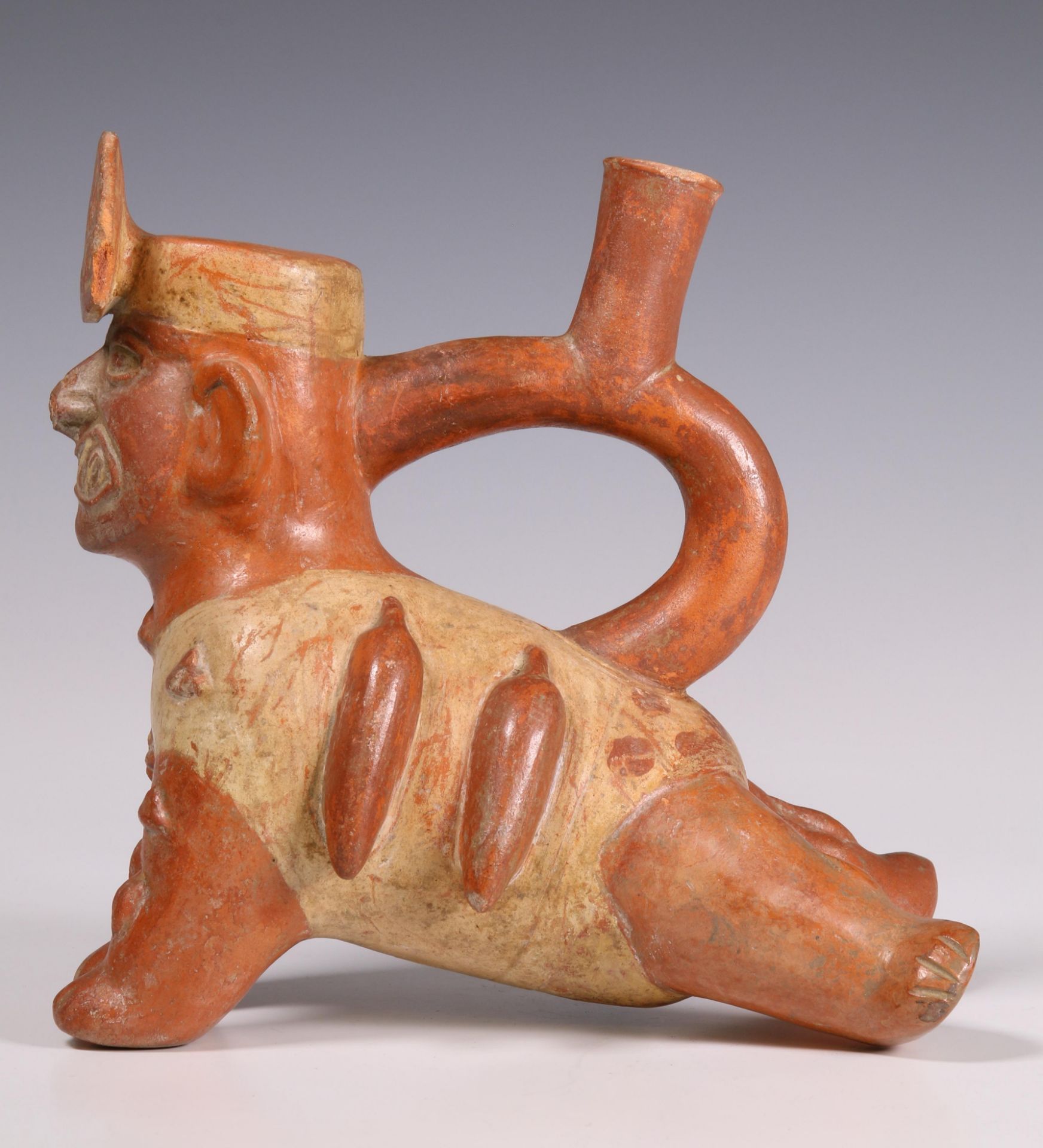 Peru, Moche, a terracotta stirrup-spout vessel, 200-700 AD, - Bild 5 aus 6