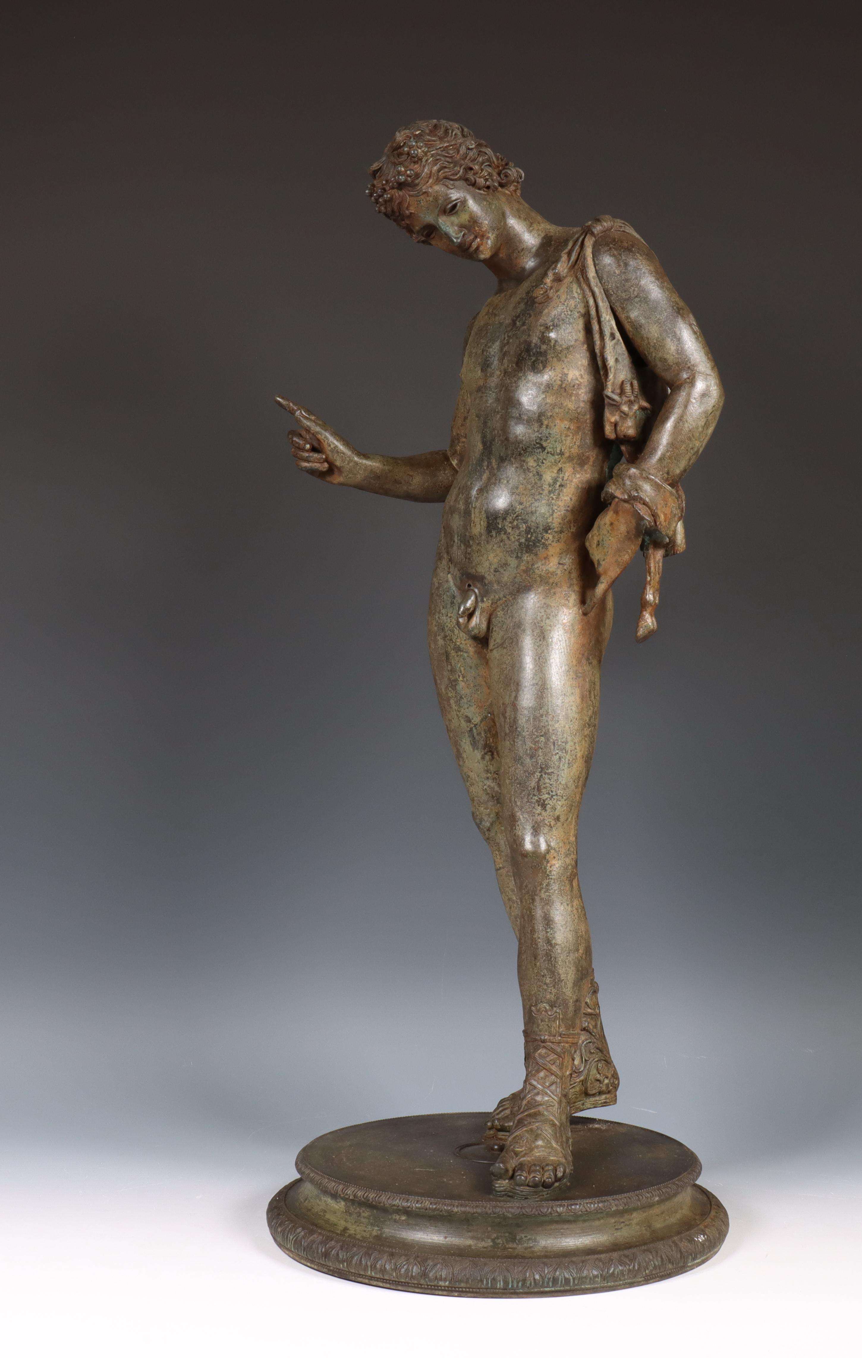 Italië, grand tour, bronzen gepatineerd sculptuur, Narcissus, 19e eeuw. - Image 4 of 10