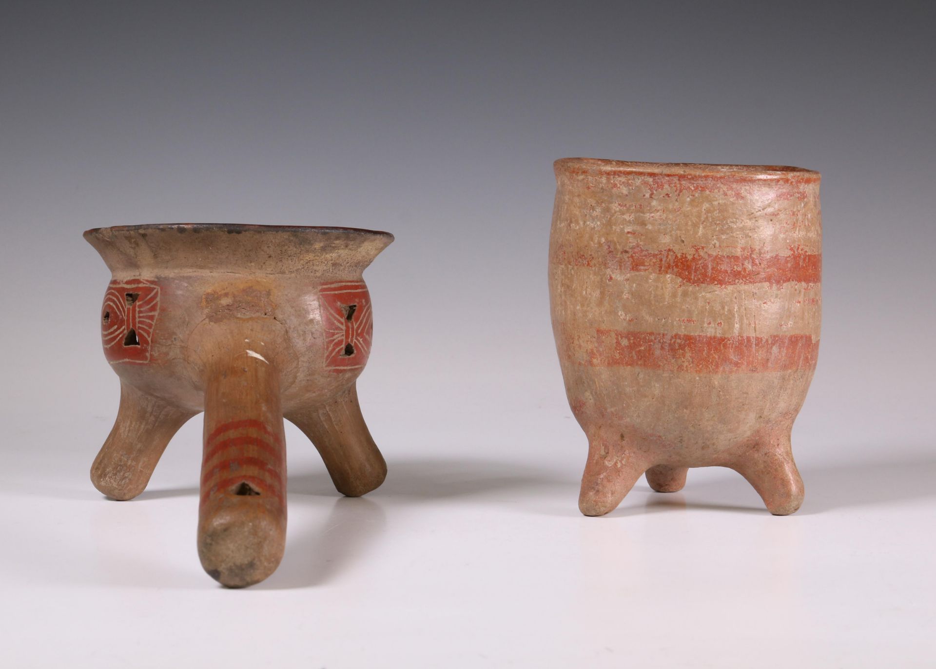 Colima, terracotta pot on three legs and a pot with a handle, possibly Aztek. - Bild 13 aus 13