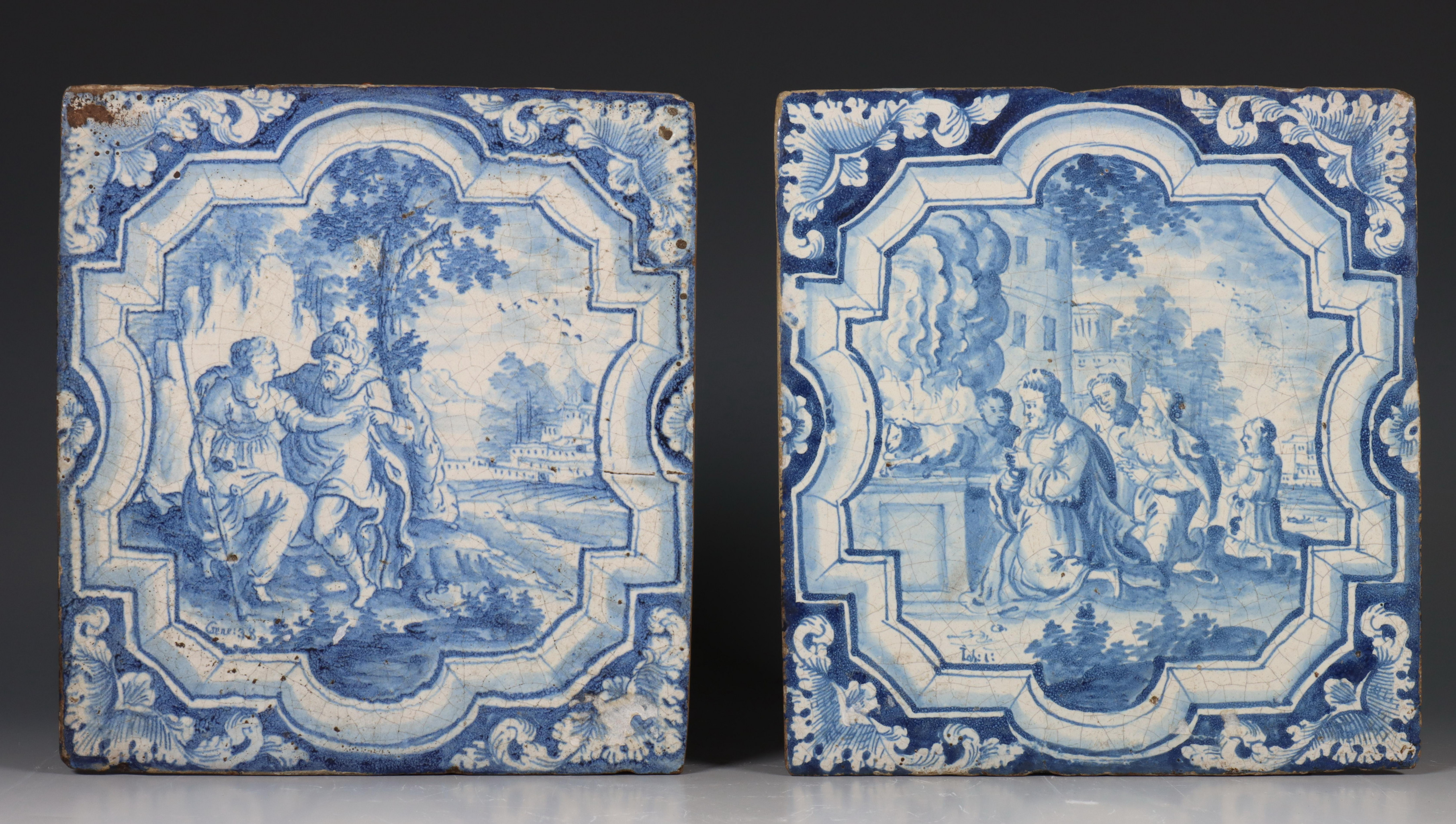 Twee blauw aardewerk kacheltegels, 18e eeuw.