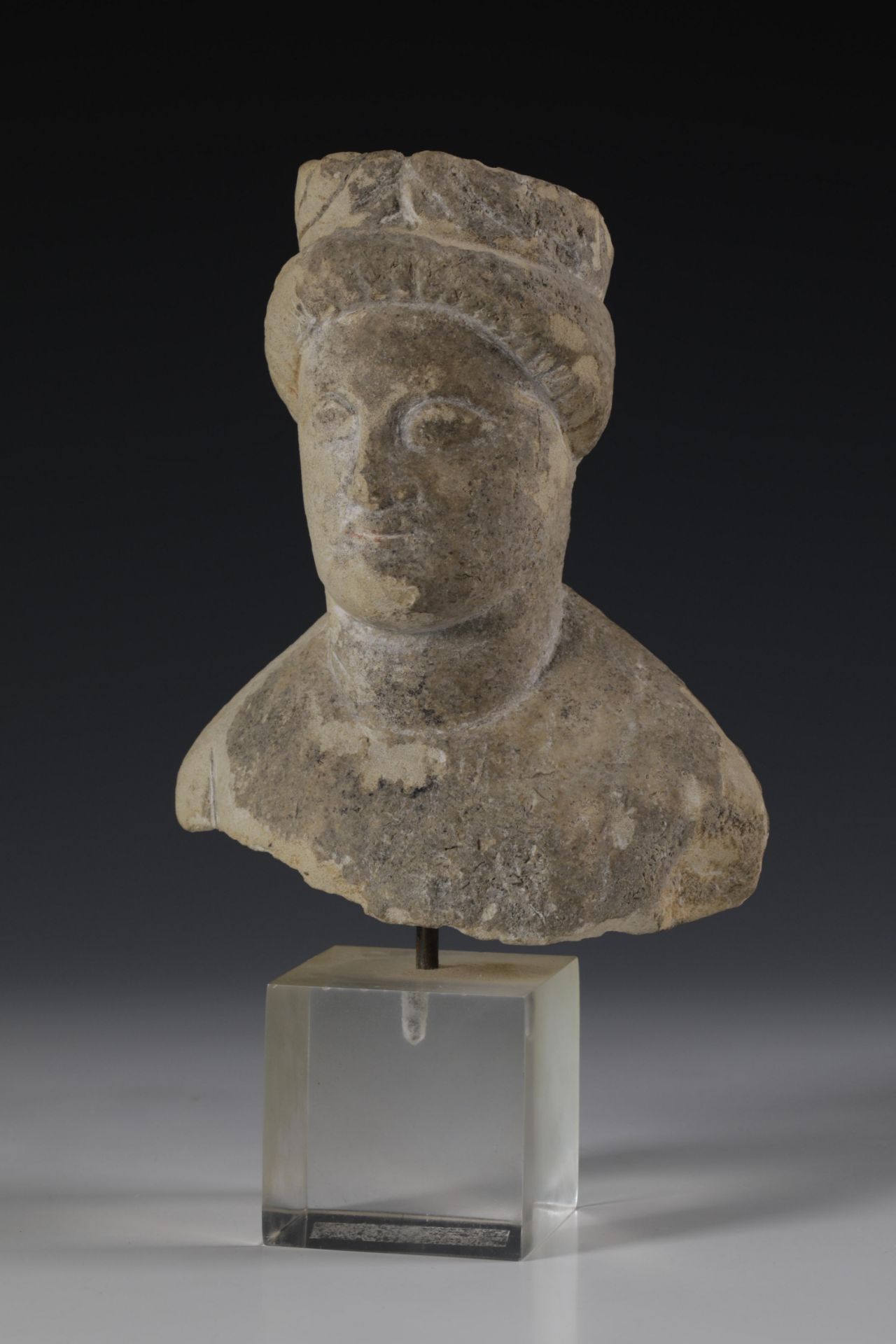 Cyprus, limestone head of a young man, ca. 5th Century BC., - Bild 3 aus 6