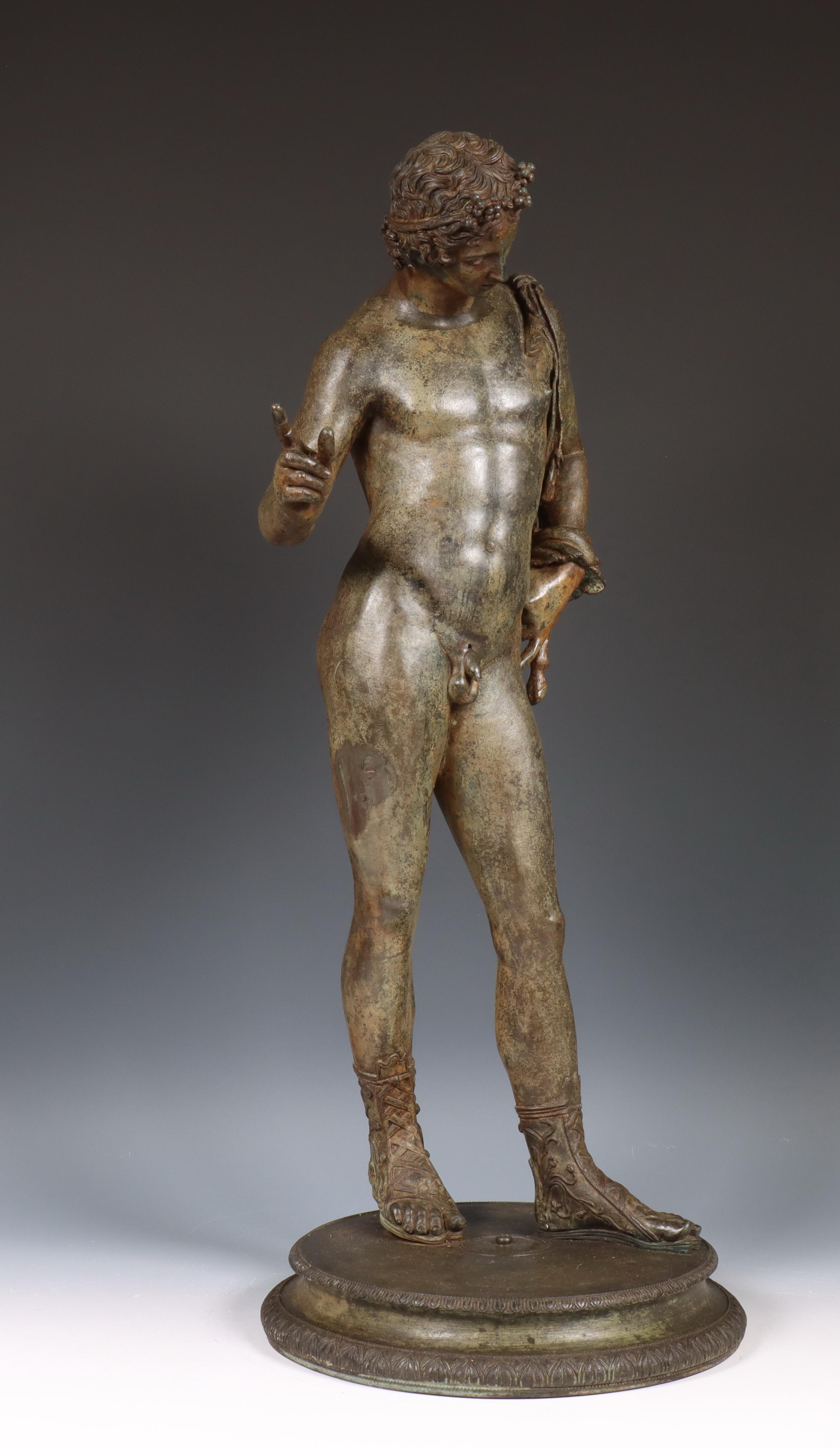 Italië, grand tour, bronzen gepatineerd sculptuur, Narcissus, 19e eeuw. - Image 2 of 10