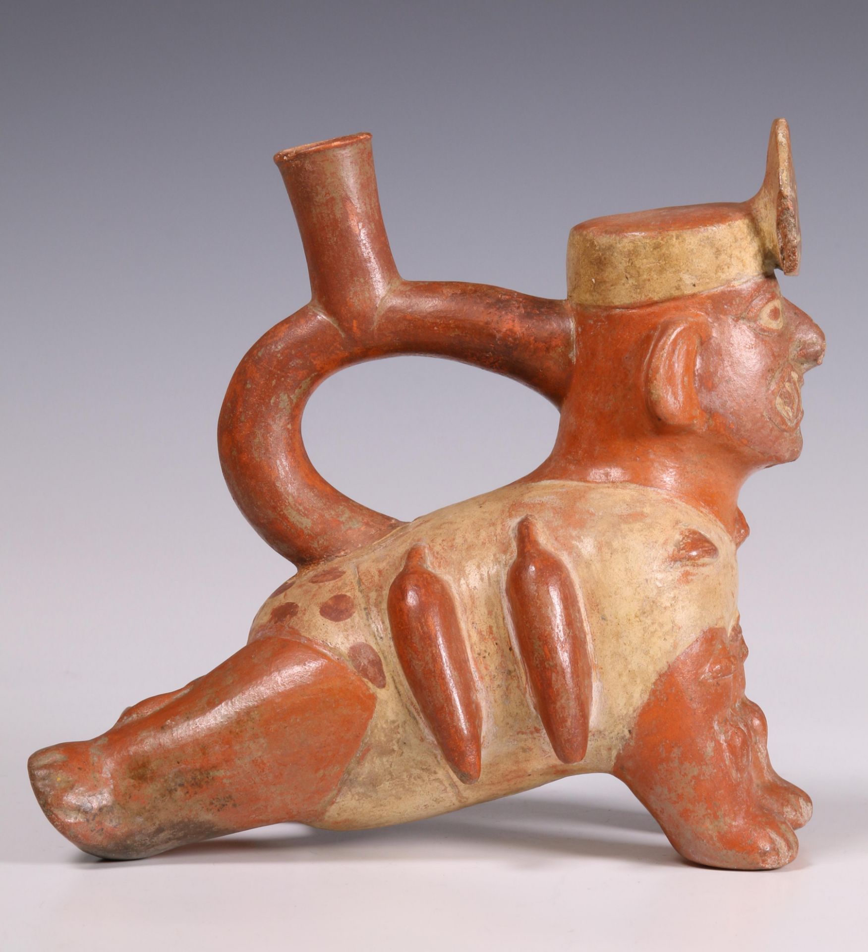 Peru, Moche, a terracotta stirrup-spout vessel, 200-700 AD, - Bild 4 aus 6