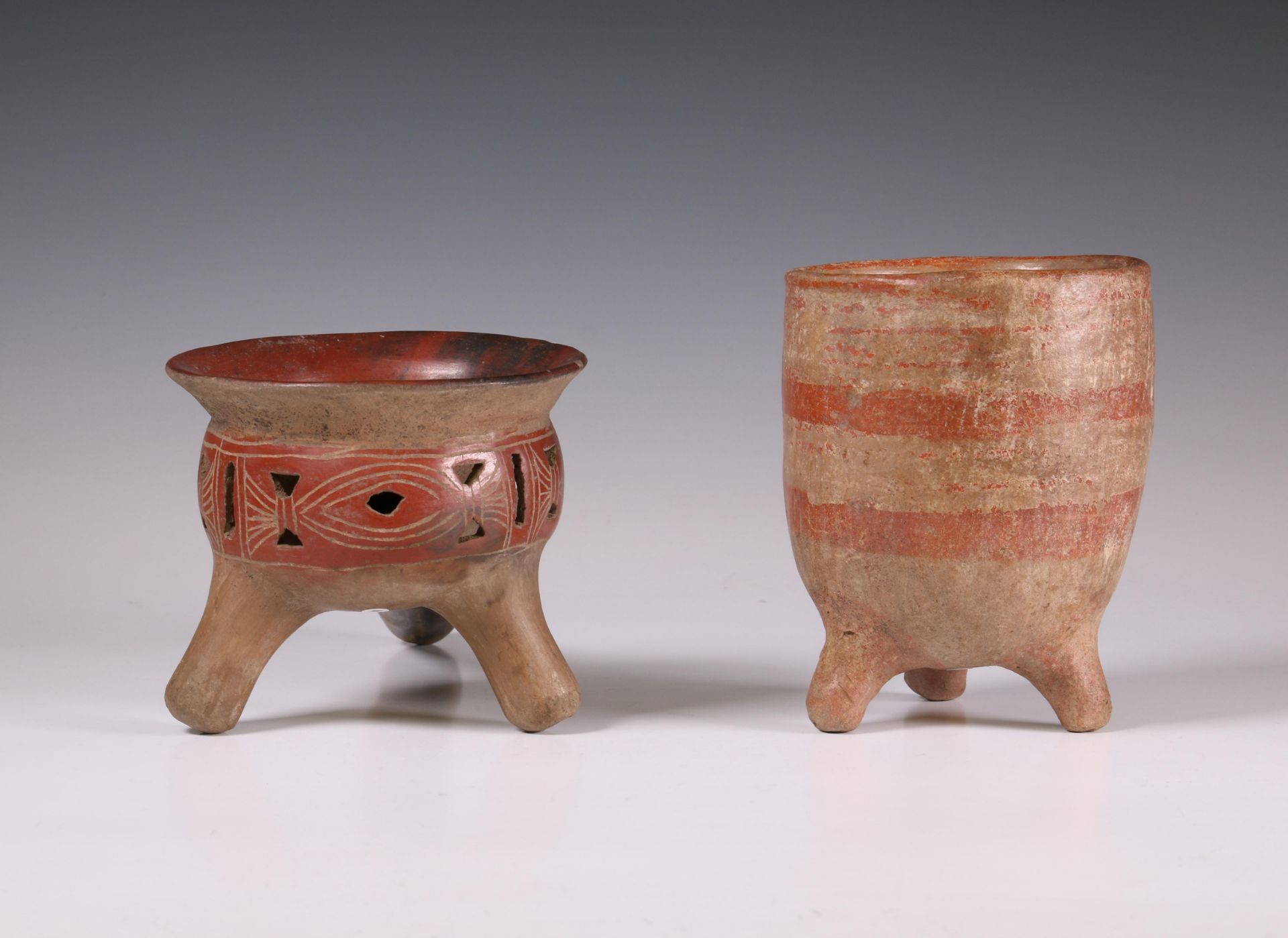 Colima, terracotta pot on three legs and a pot with a handle, possibly Aztek. - Bild 6 aus 13