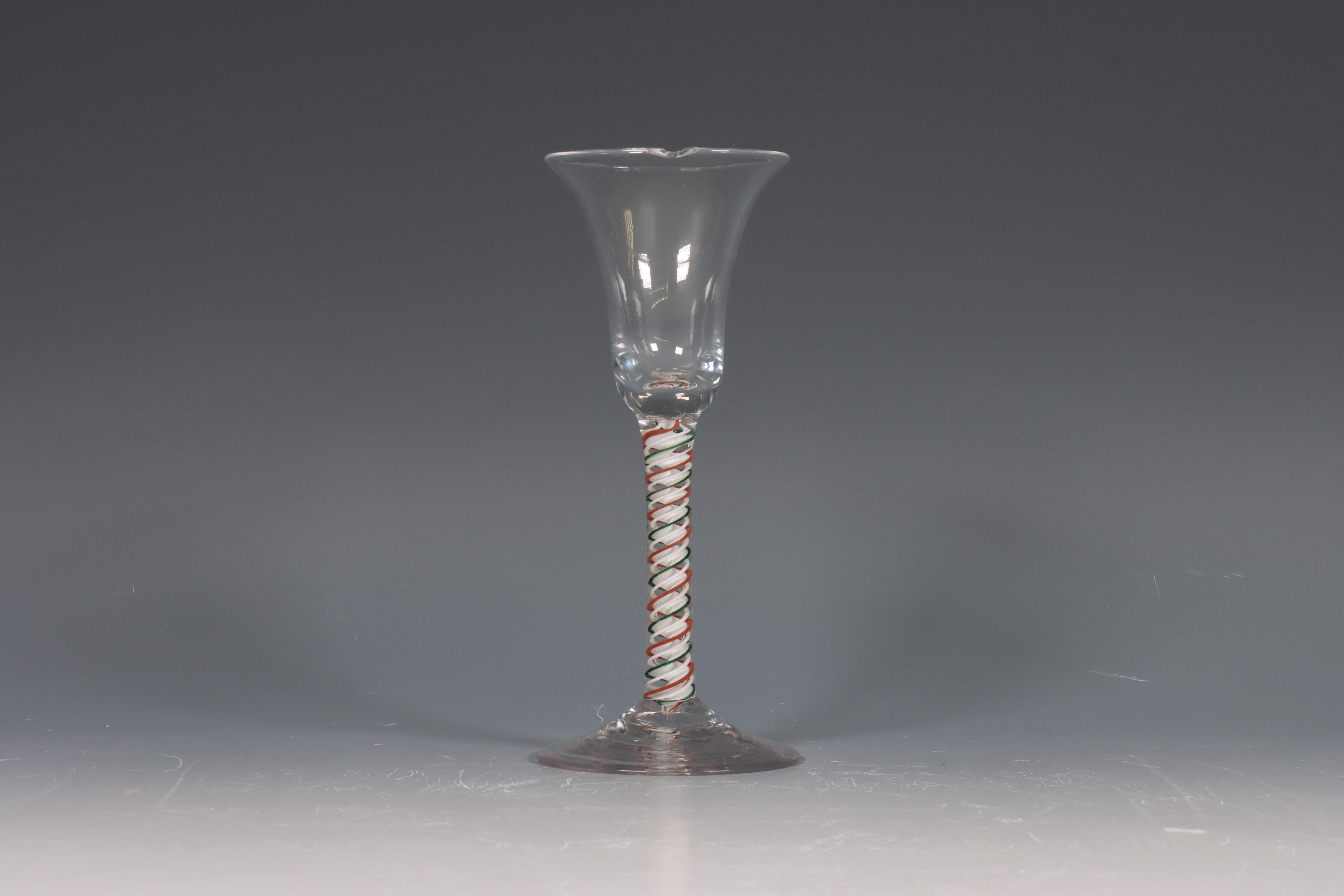 Slingerglas, 18e eeuw.