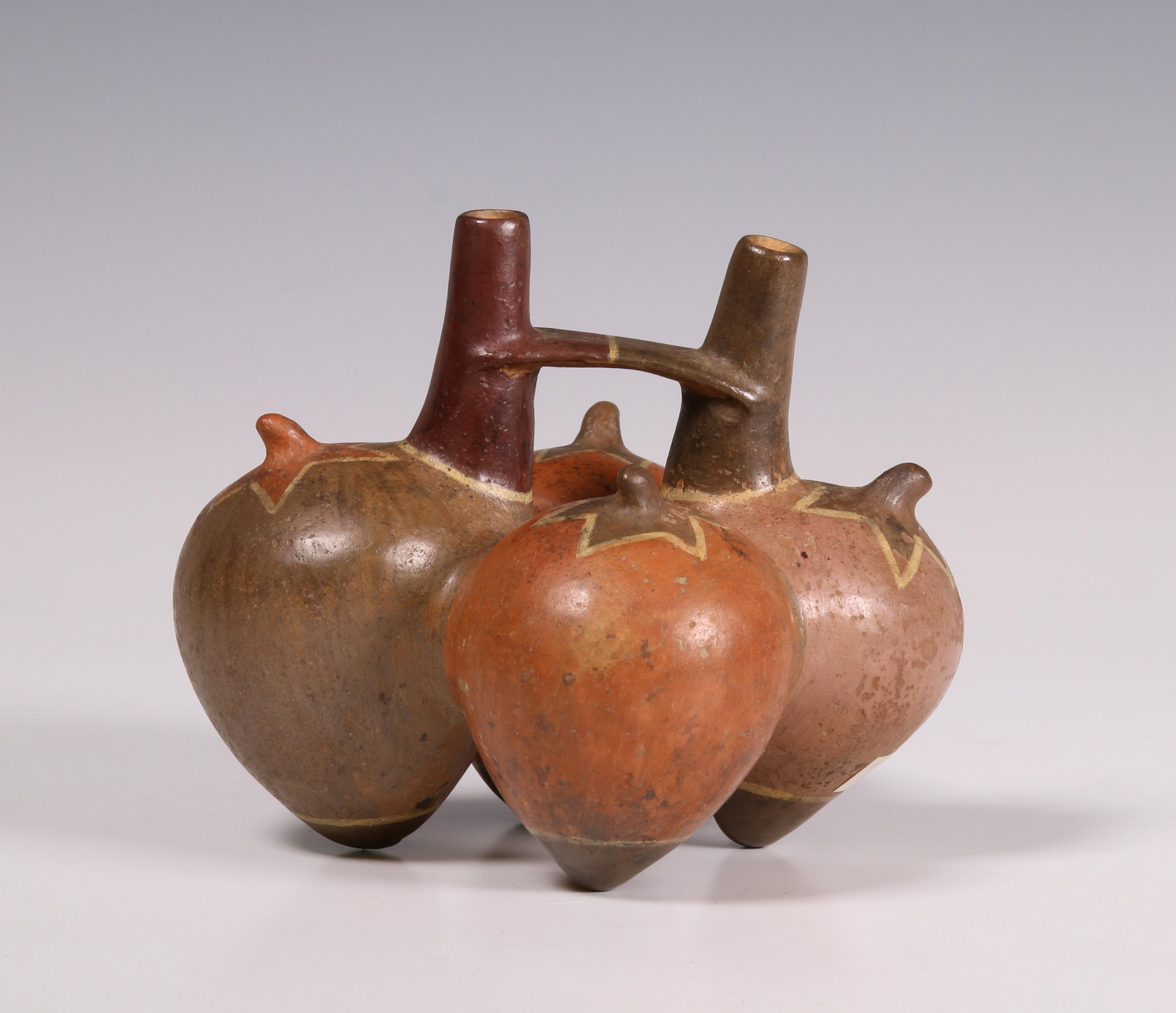 Peru, Nazca, a terracotta double spout vessel, 500-800 AD; - Image 4 of 6