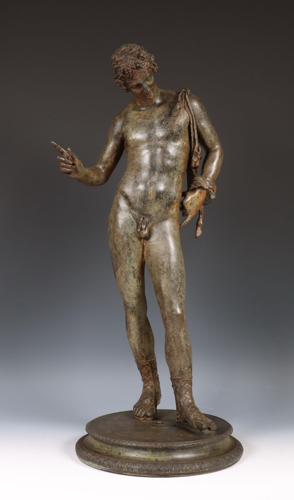 Italië, grand tour, bronzen gepatineerd sculptuur, Narcissus, 19e eeuw.
