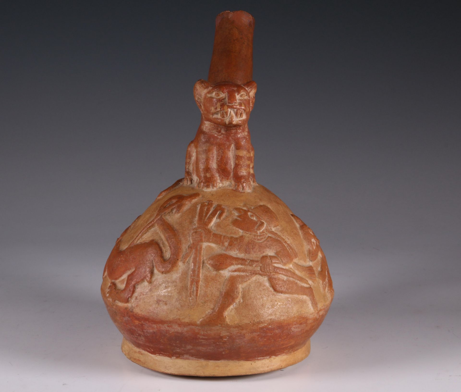 Peru, Moche, a terracotta stirrup-spout vessel, 500-700 AD - Bild 6 aus 8