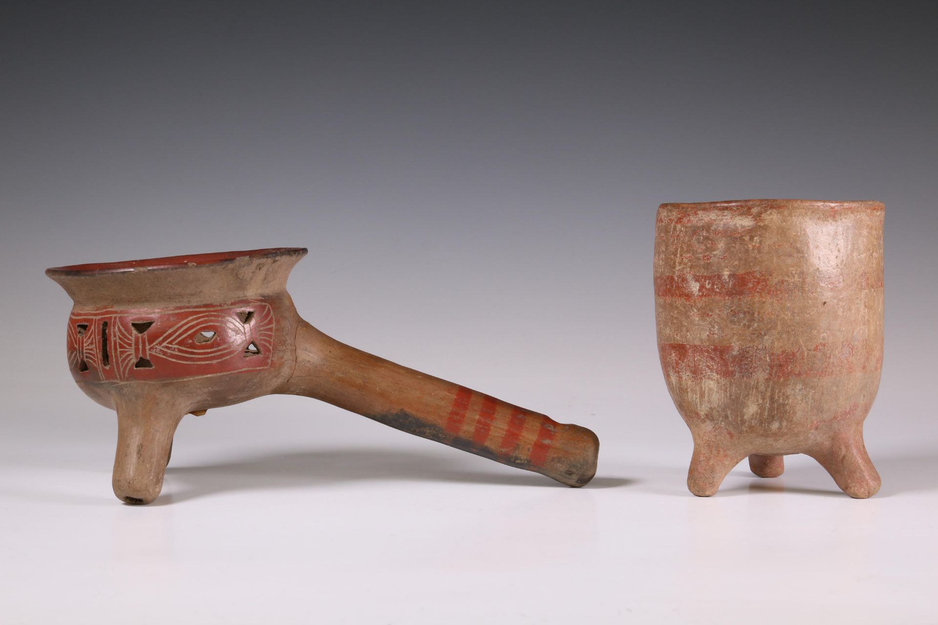 Colima, terracotta pot on three legs and a pot with a handle, possibly Aztek. - Image 3 of 13