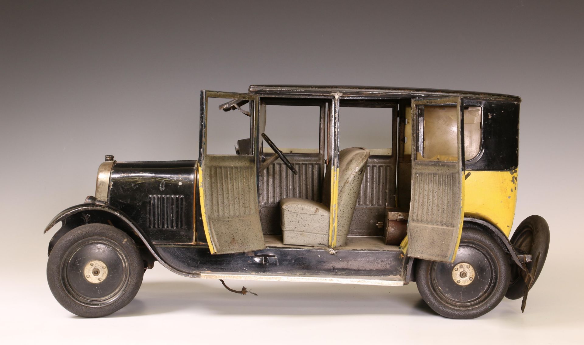 André Citroën, zwart gele sadan taxi, ca. 1920i - Bild 5 aus 11