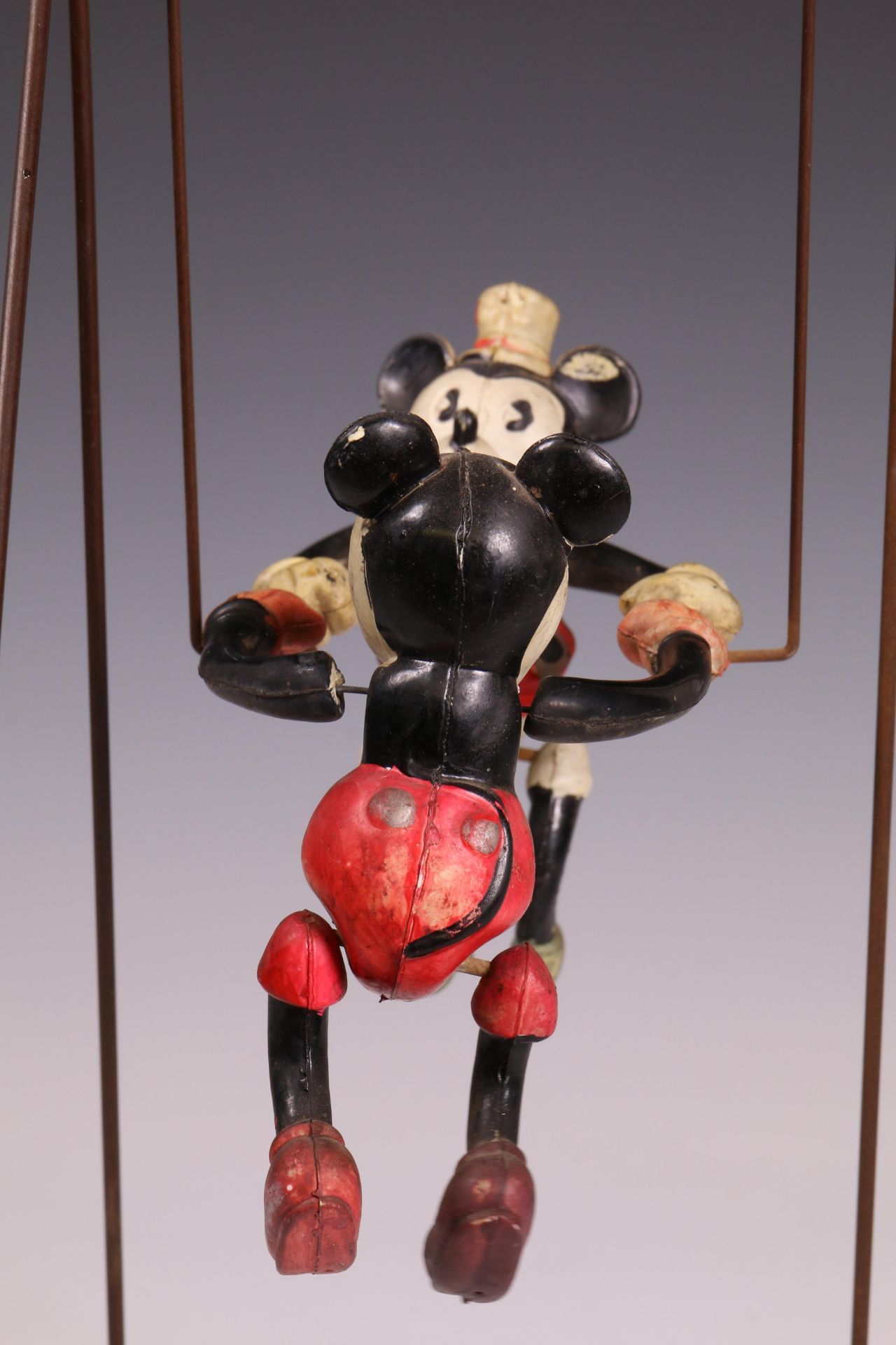 Japan, Mickey en Minnie Mouse in balans, ca. 1930. - Image 8 of 8