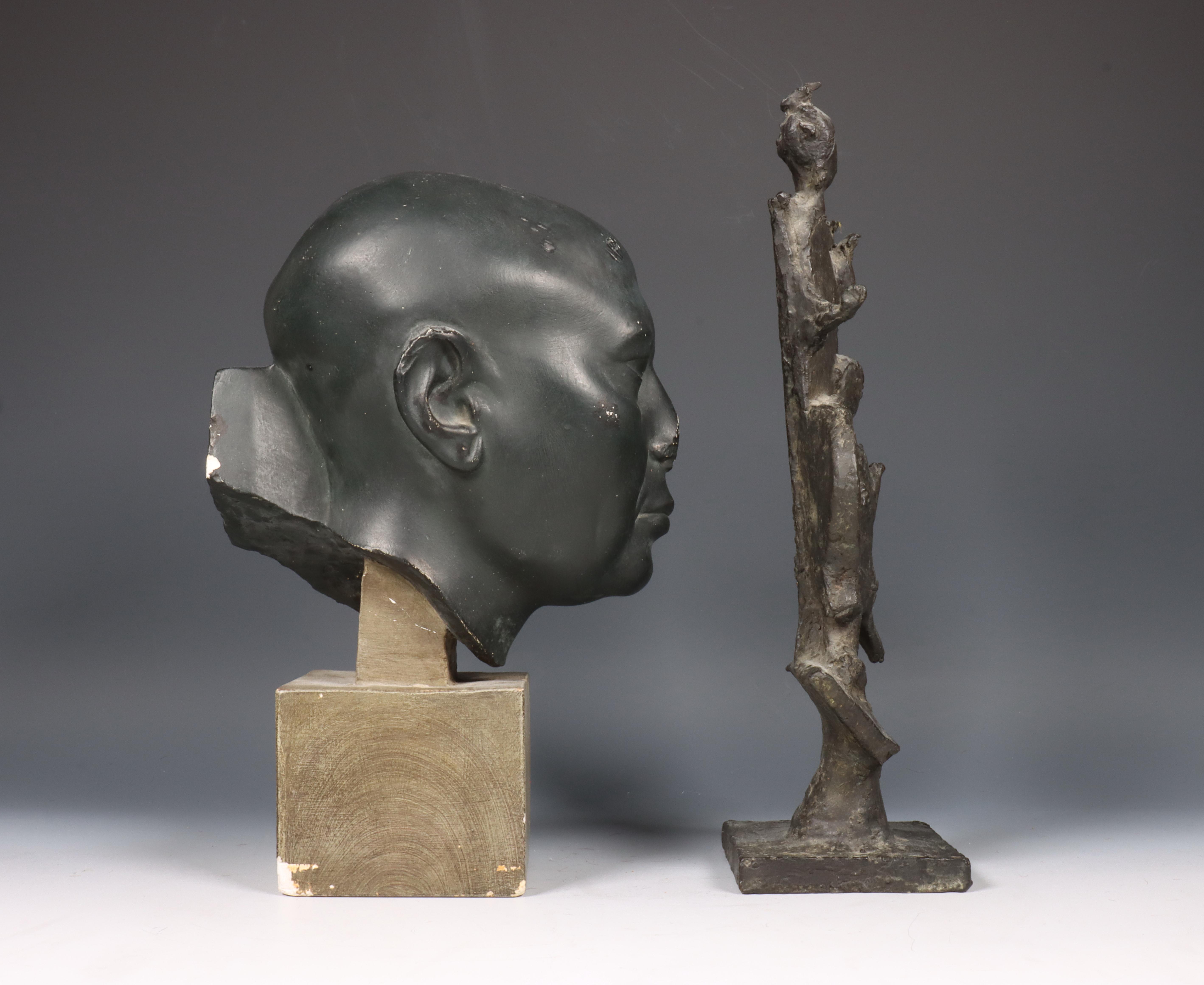 Bronzen sculptuur, ca. 1970 en gipsen museumkopie buste - Image 5 of 6