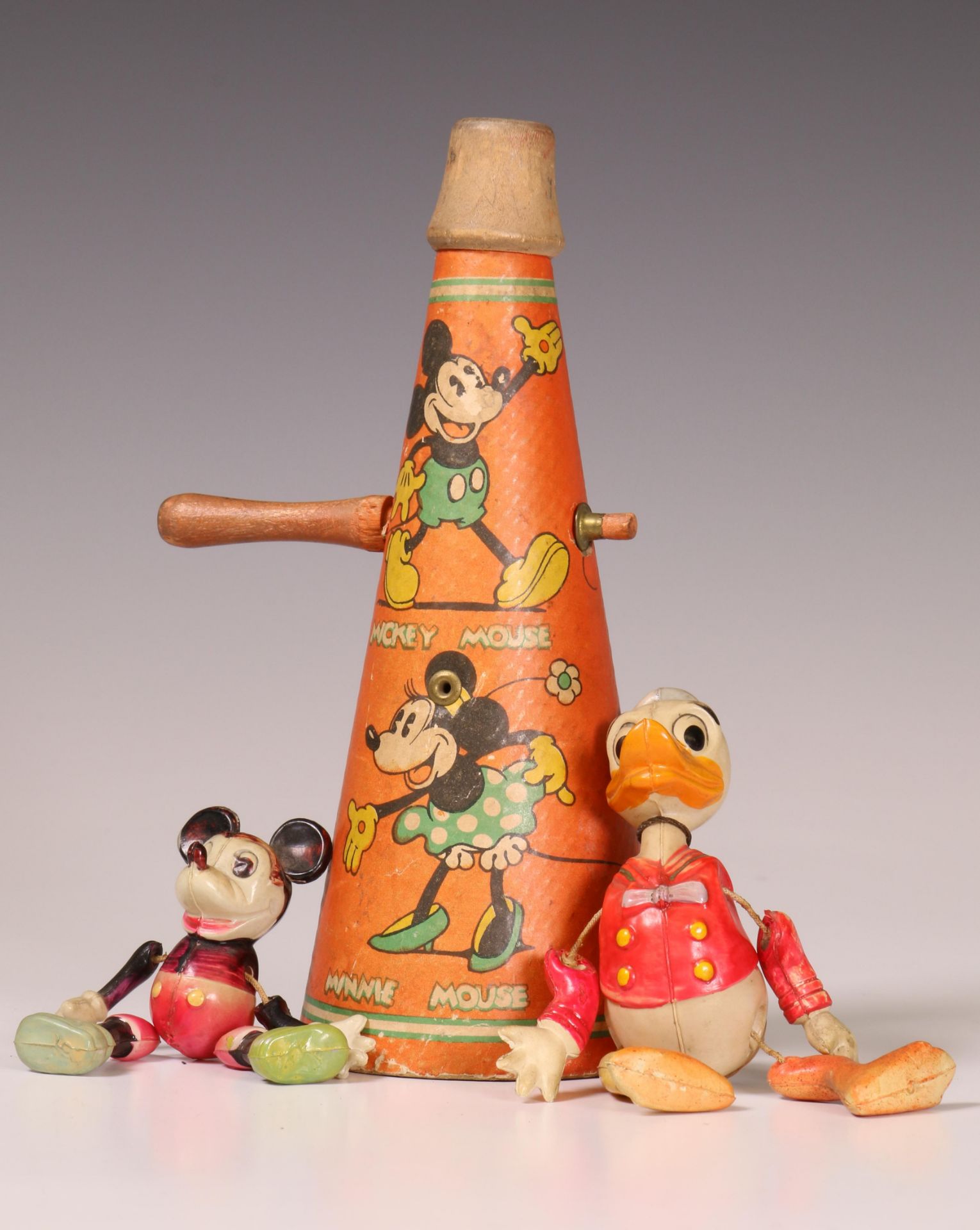 Japan, twee celluloid figuren; Donald Duck en Mickey Mouse, ca. 1930