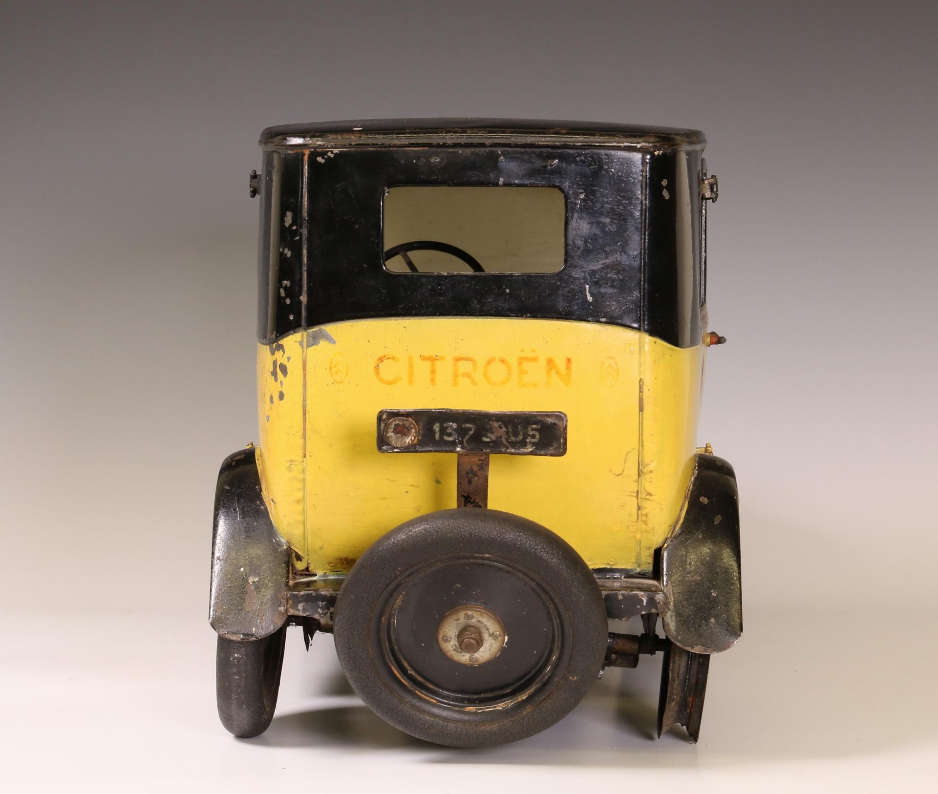 André Citroën, zwart gele sadan taxi, ca. 1920i - Image 7 of 11