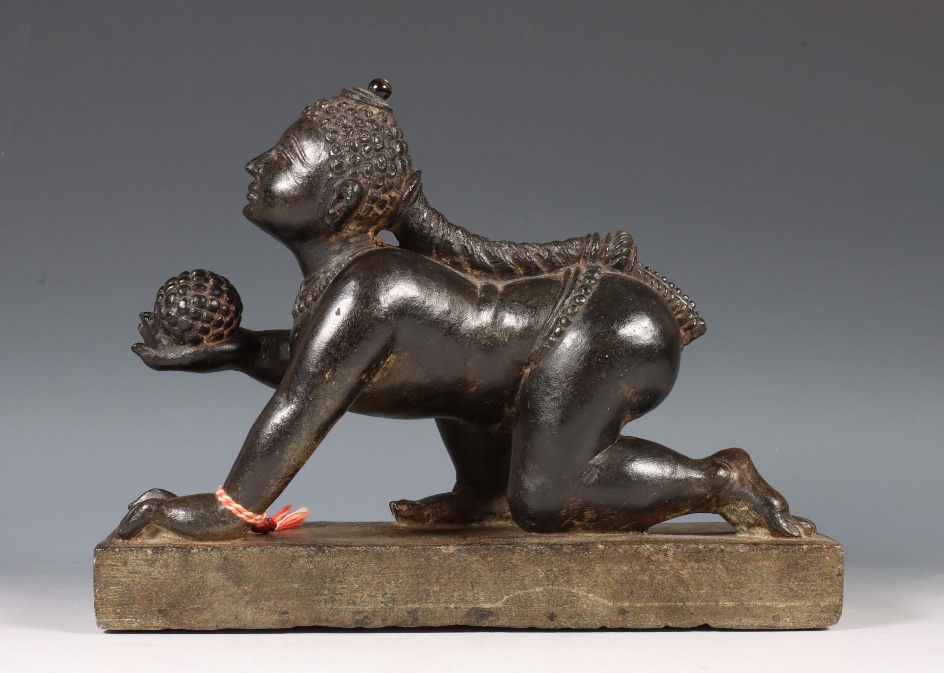 India, bronzen sculptuur van baby Krishna, modern