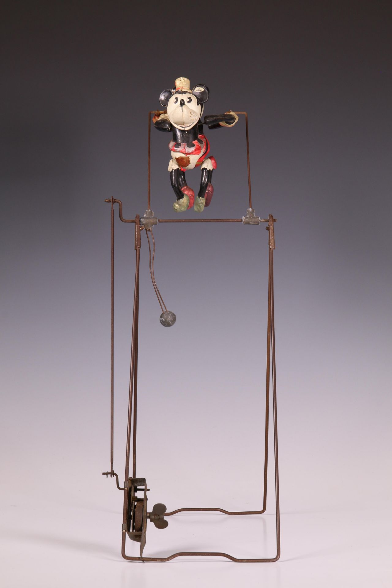 Japan, Mickey en Minnie Mouse in balans, ca. 1930. - Image 4 of 8