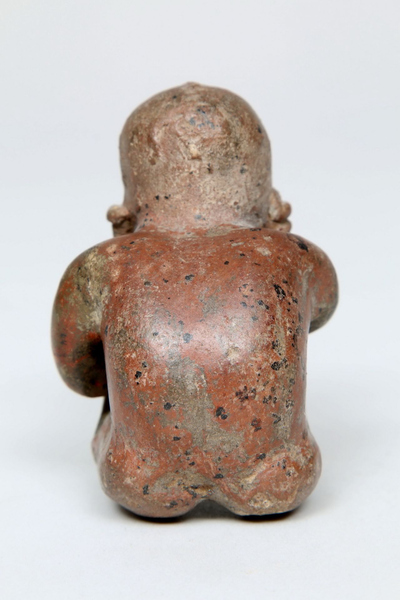 West Mexico, a small seated figure, 1st century BC - 2nd Century AD. - Bild 2 aus 4