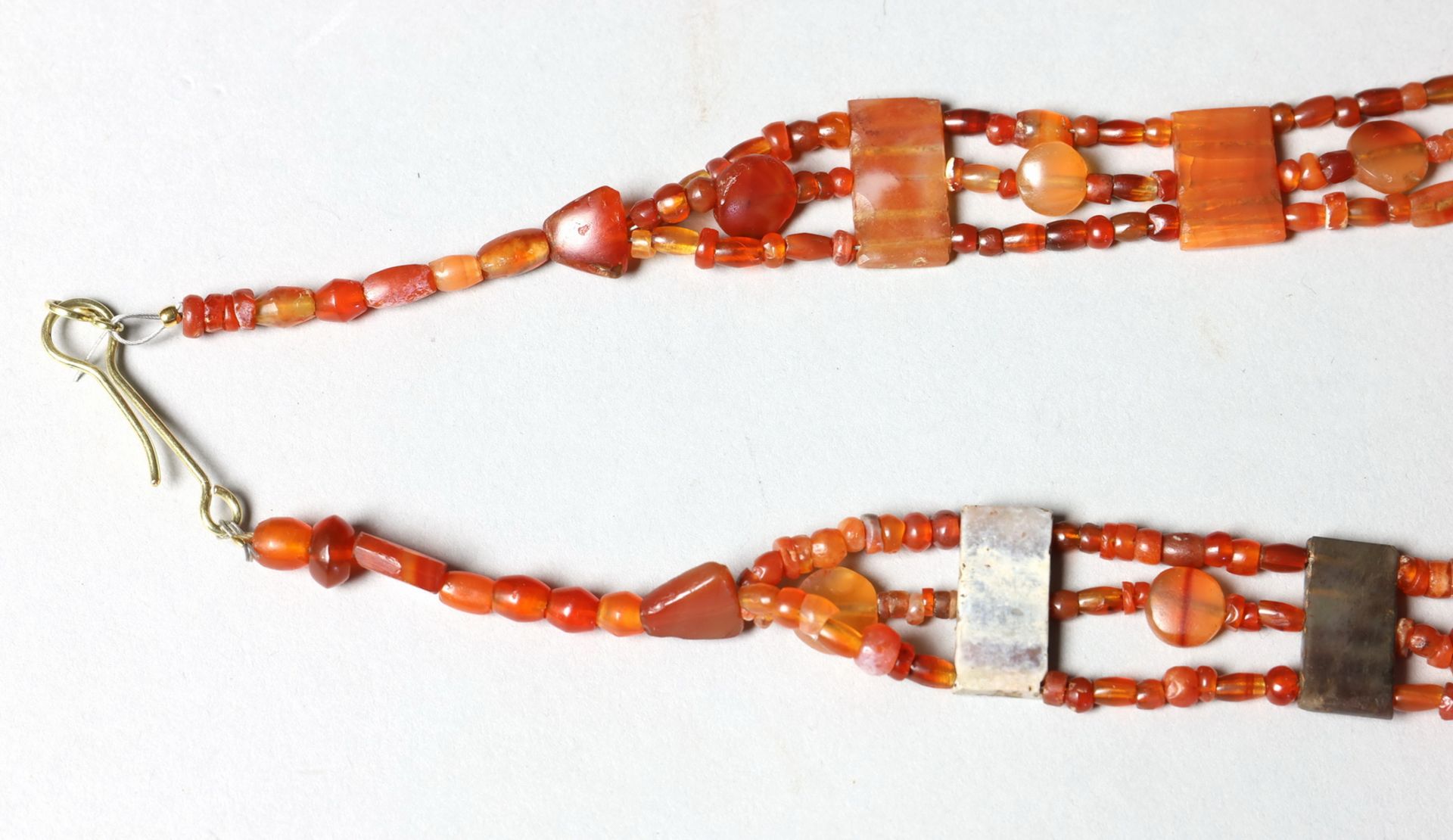 Bactria, a necklace with agate beads, 3rd Mill BC. - Bild 4 aus 6