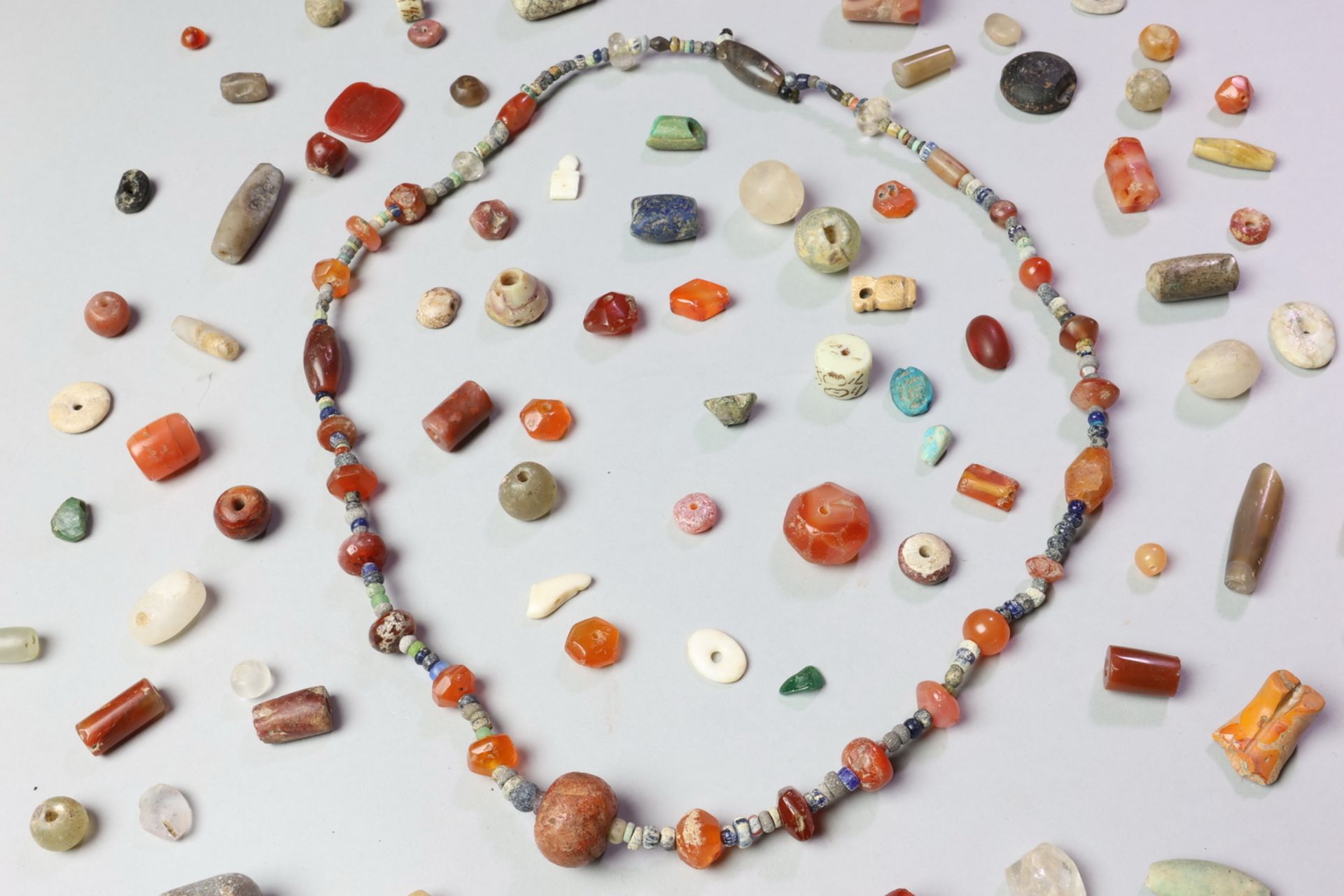 Collection of antique beads, agate, glass, amber and other. - Image 2 of 7