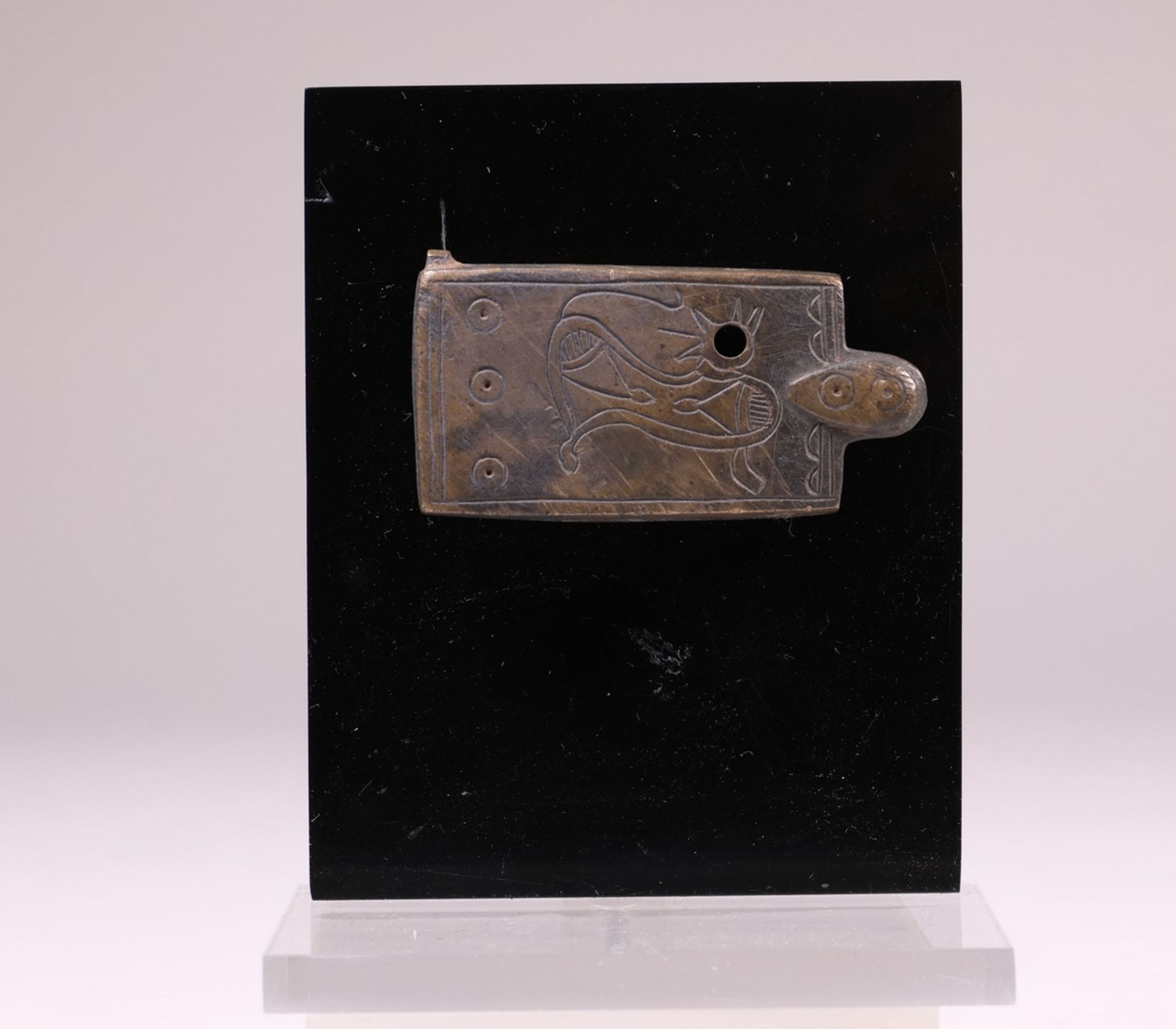 A bronze Byzantine bronze part of a lock, Byzantine Empire, - Bild 4 aus 4