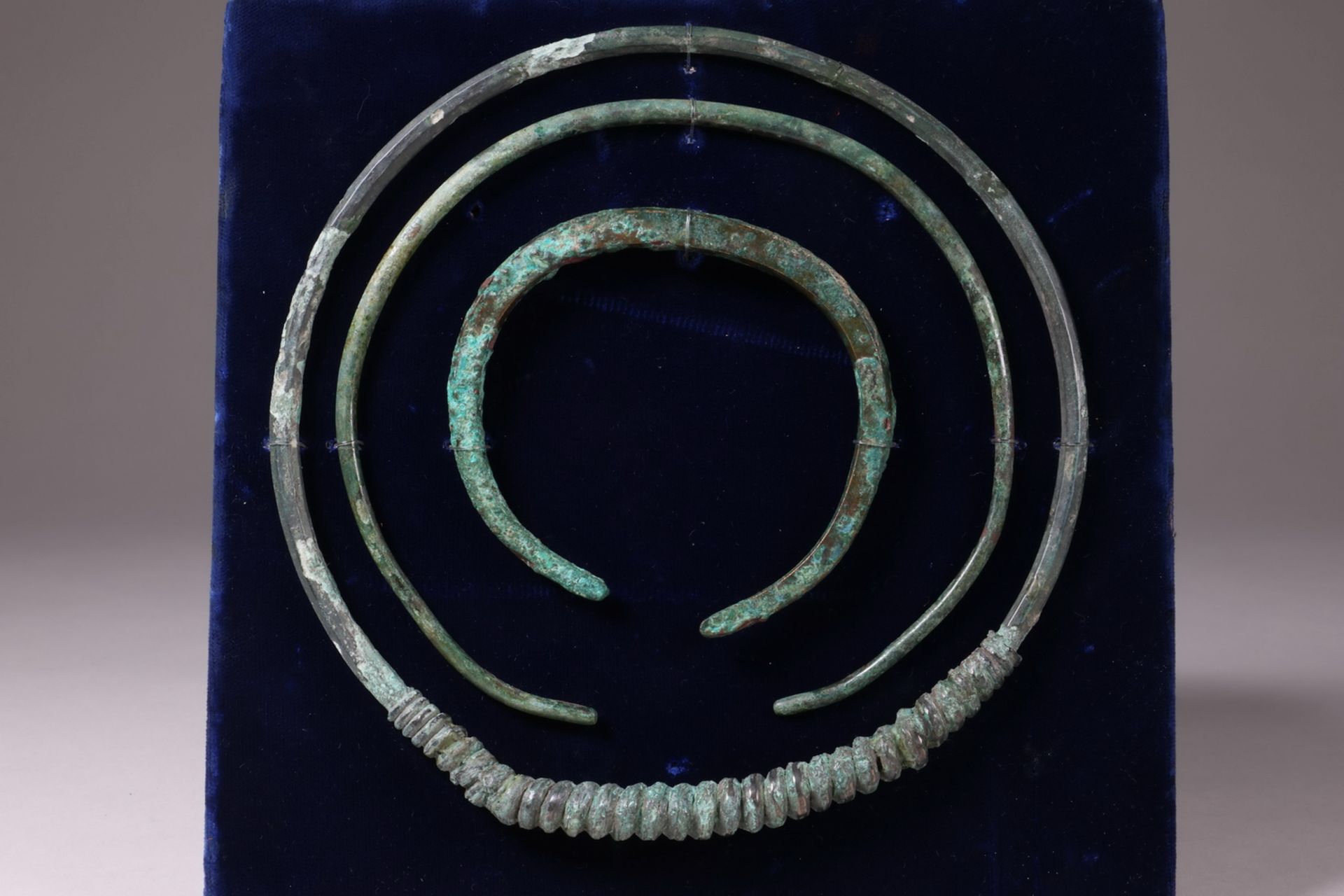 Two Western Europe bronze necklaces and an armband, Bronze Age, - Image 3 of 8