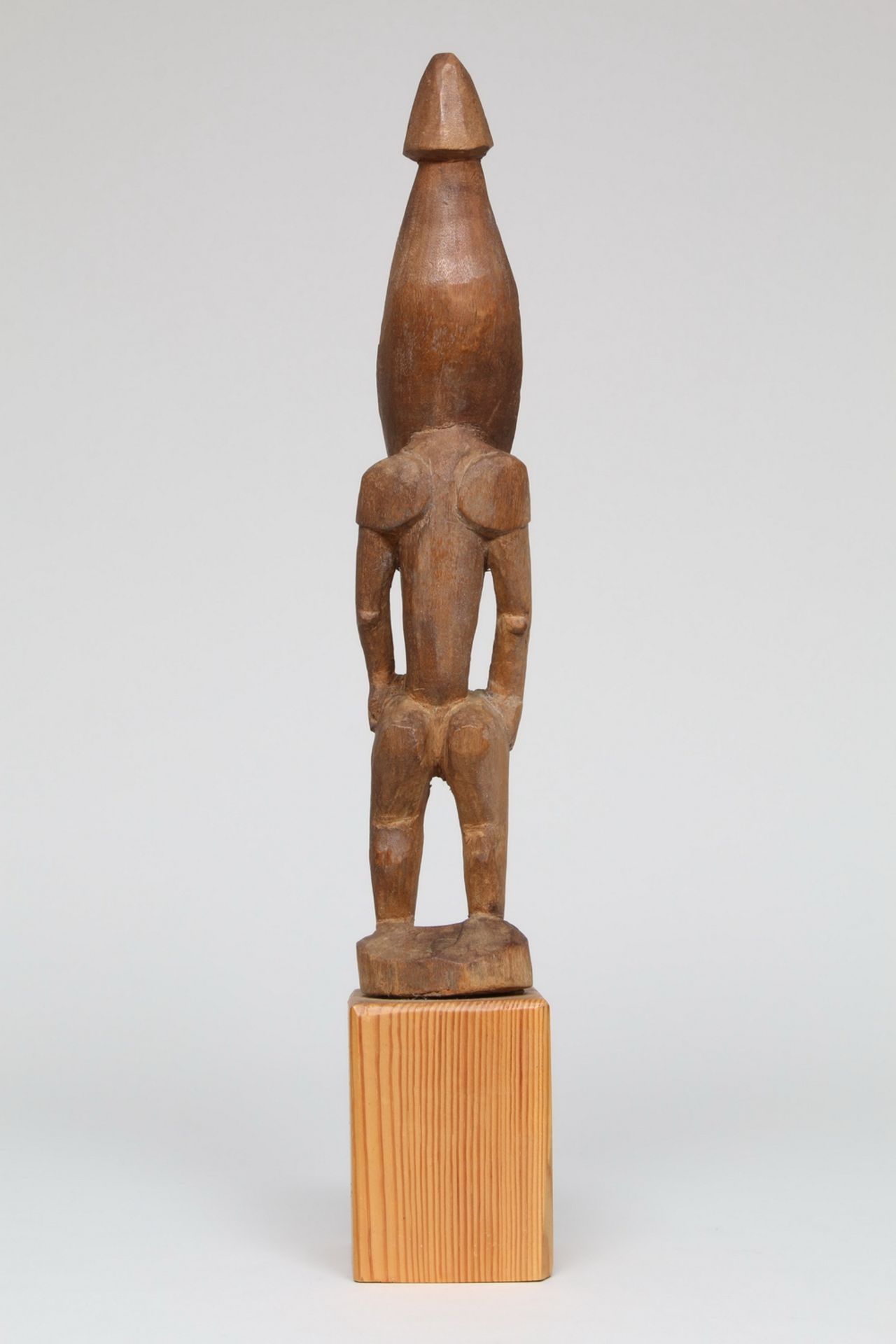 P.N. Guinea, Lower Sepik, standing male ancestor figure, - Image 4 of 4