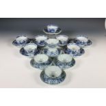 China, twee sets blauw-wit porseleinen koppen en schotels, Kangxi periode (1662-1722),