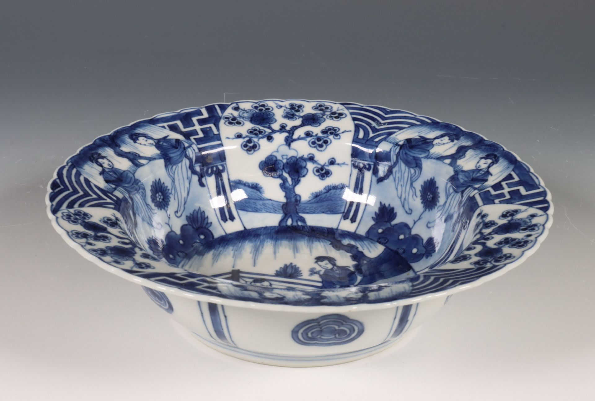 China, blauw-wit porseleinen kom, Kangxi periode (1662-1722),