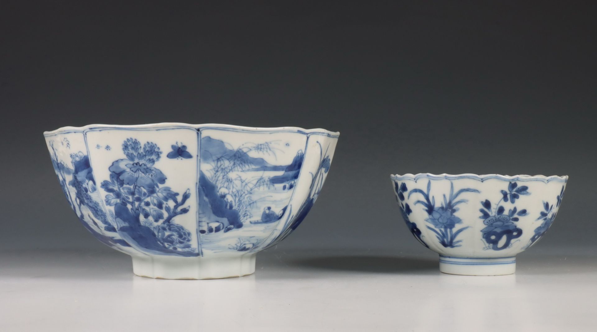 China, twee blauw-wit porseleinen kommen, Kangxi periode (1662-1722), - Image 3 of 10