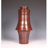 Japan, bruin gepatineerd bronzen vaas, gesigneerd Nakajima Yasumi II (1905-1986),