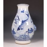 Japan, blauw-wit porseleinen vaas, Taisho periode, ca. 1920,