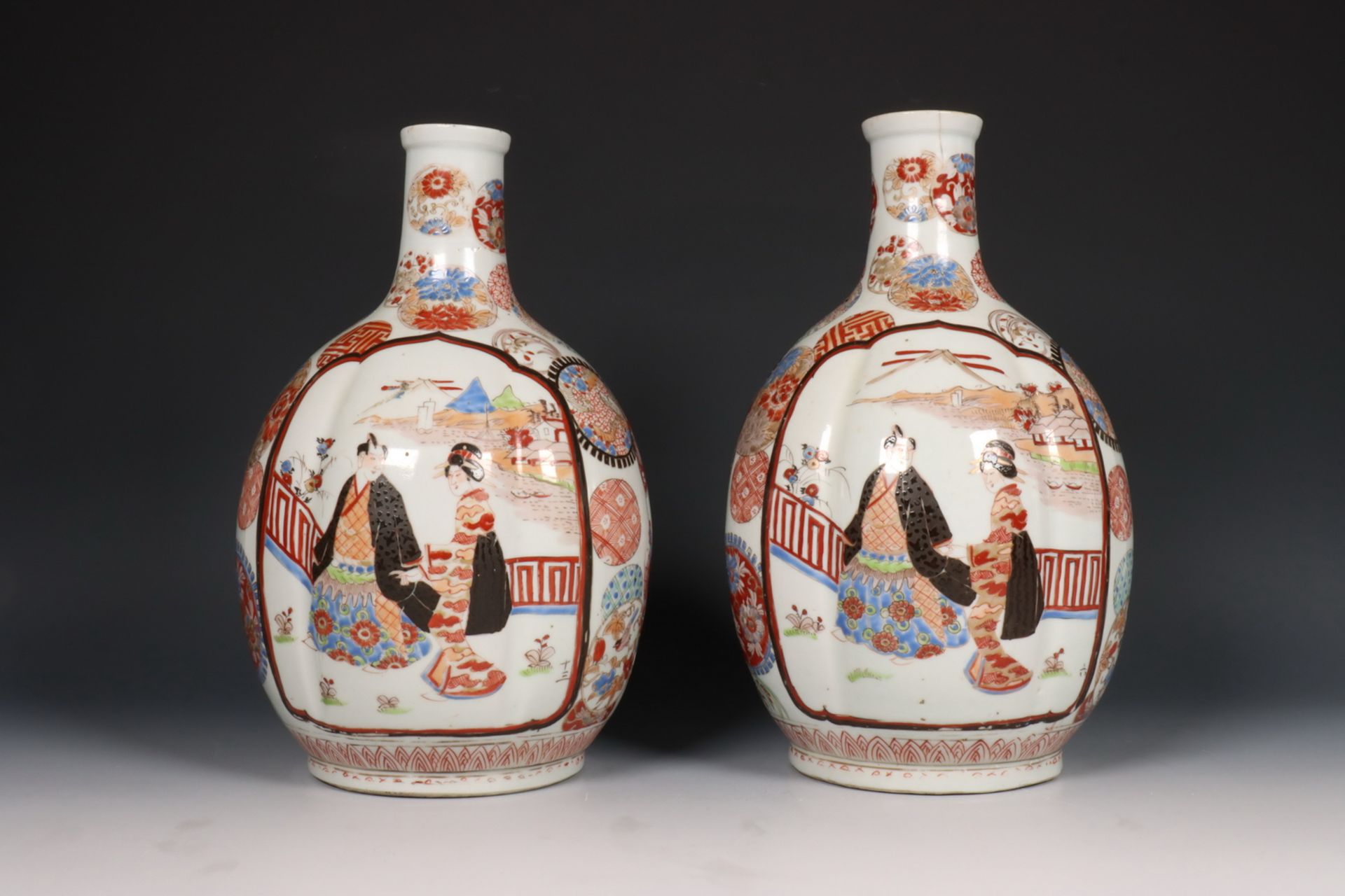 Japan, paar Imari porseleinen flessen, Meiji periode (1868-1912), - Image 4 of 7