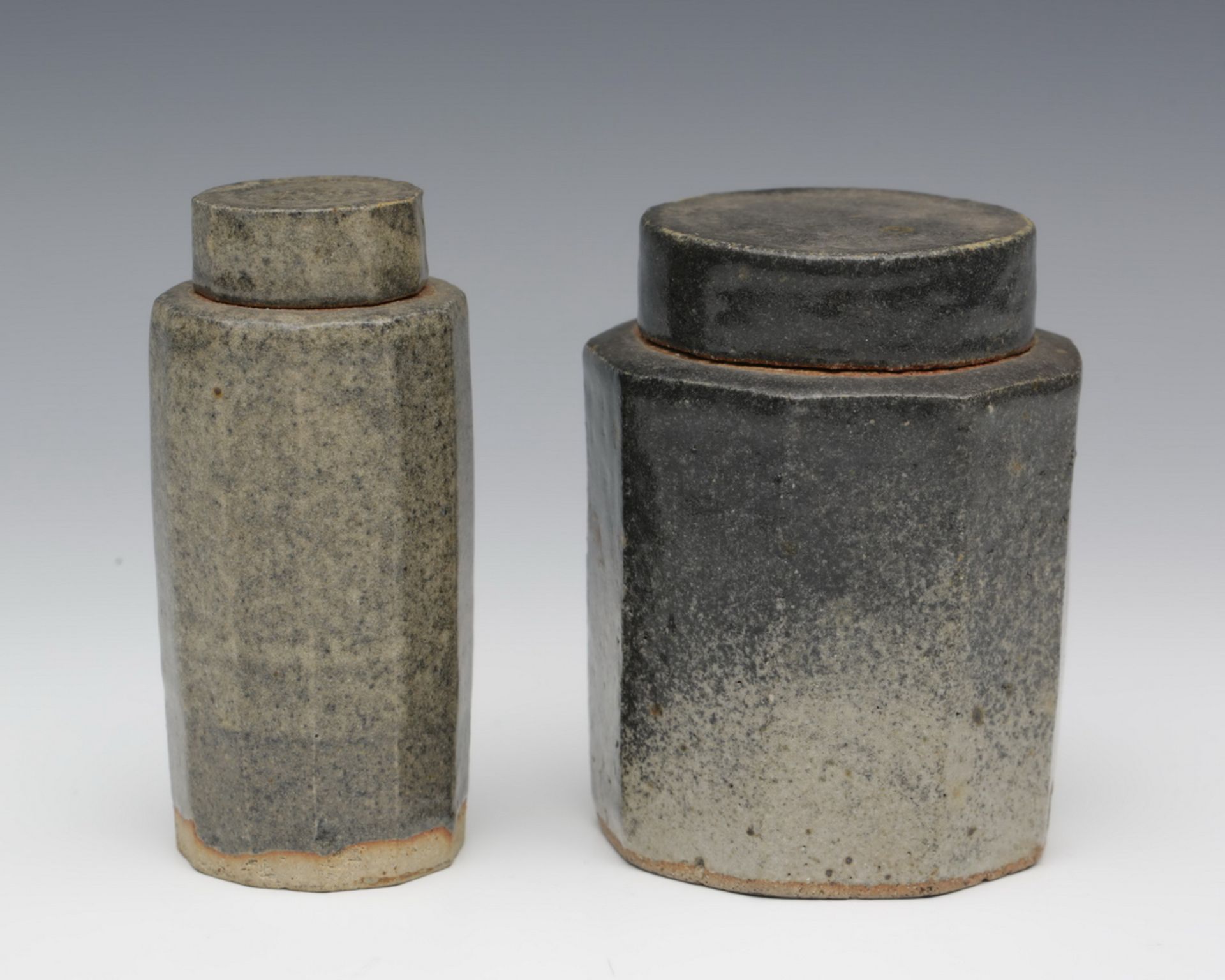 Johnny Rolf (1936), twee steengoed potten, 1964, - Image 2 of 3