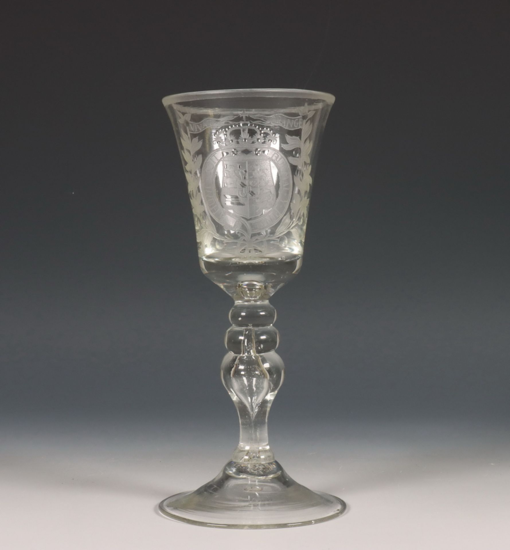 Duitsland, wapenglas -krijtglas- , midden 18e eeuw,