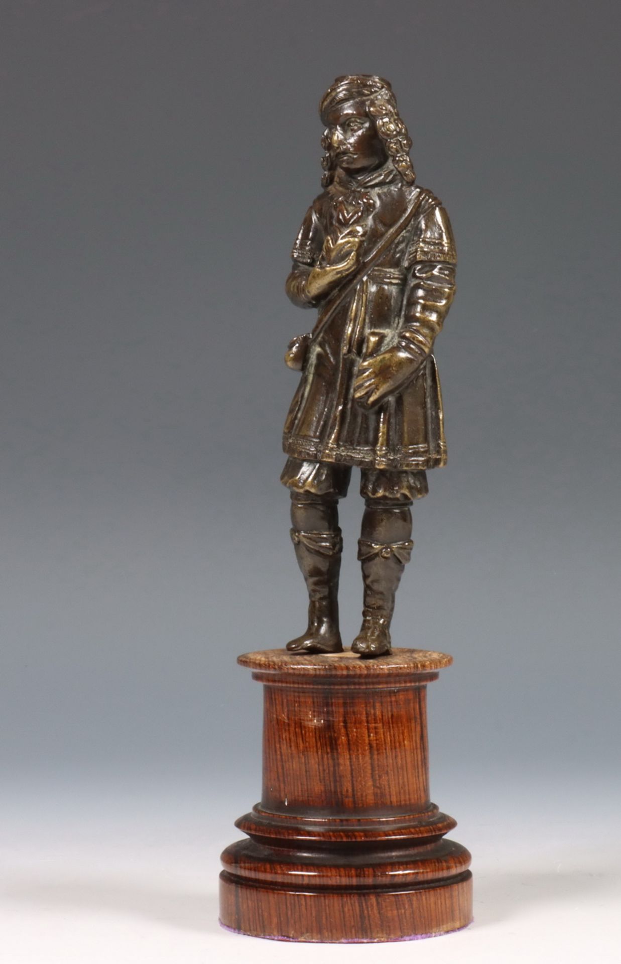 Frankrijk, bruin gepatineerd bronzen sculptuur en verguld bronzen sculptuur, 19e eeuw, - Image 2 of 9