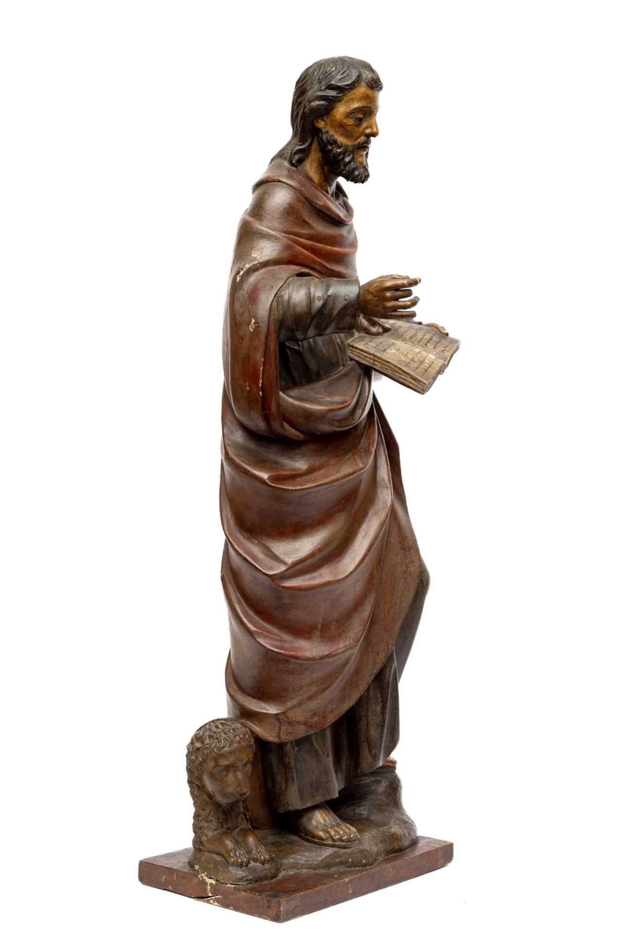 Frankrijk, gestoken houten en polychroom geschilderd sculptuur voorstellende St. Marcus, - Image 2 of 2