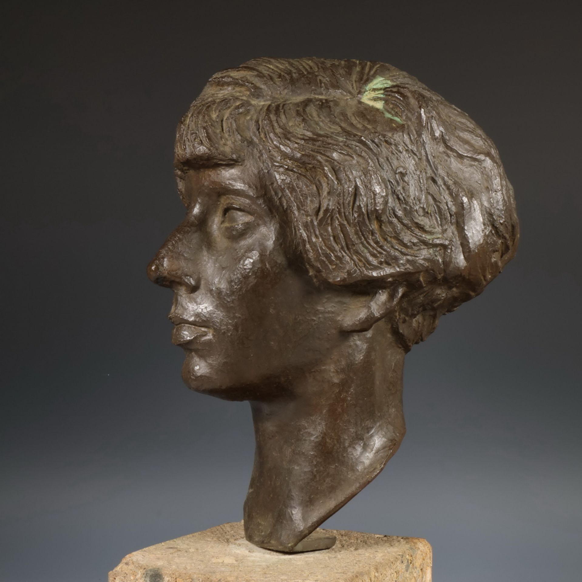 Albert Termote (1887-1978), bruin gepatineerde bronzen vrouwen buste, gedateerd 1926, - Bild 2 aus 4