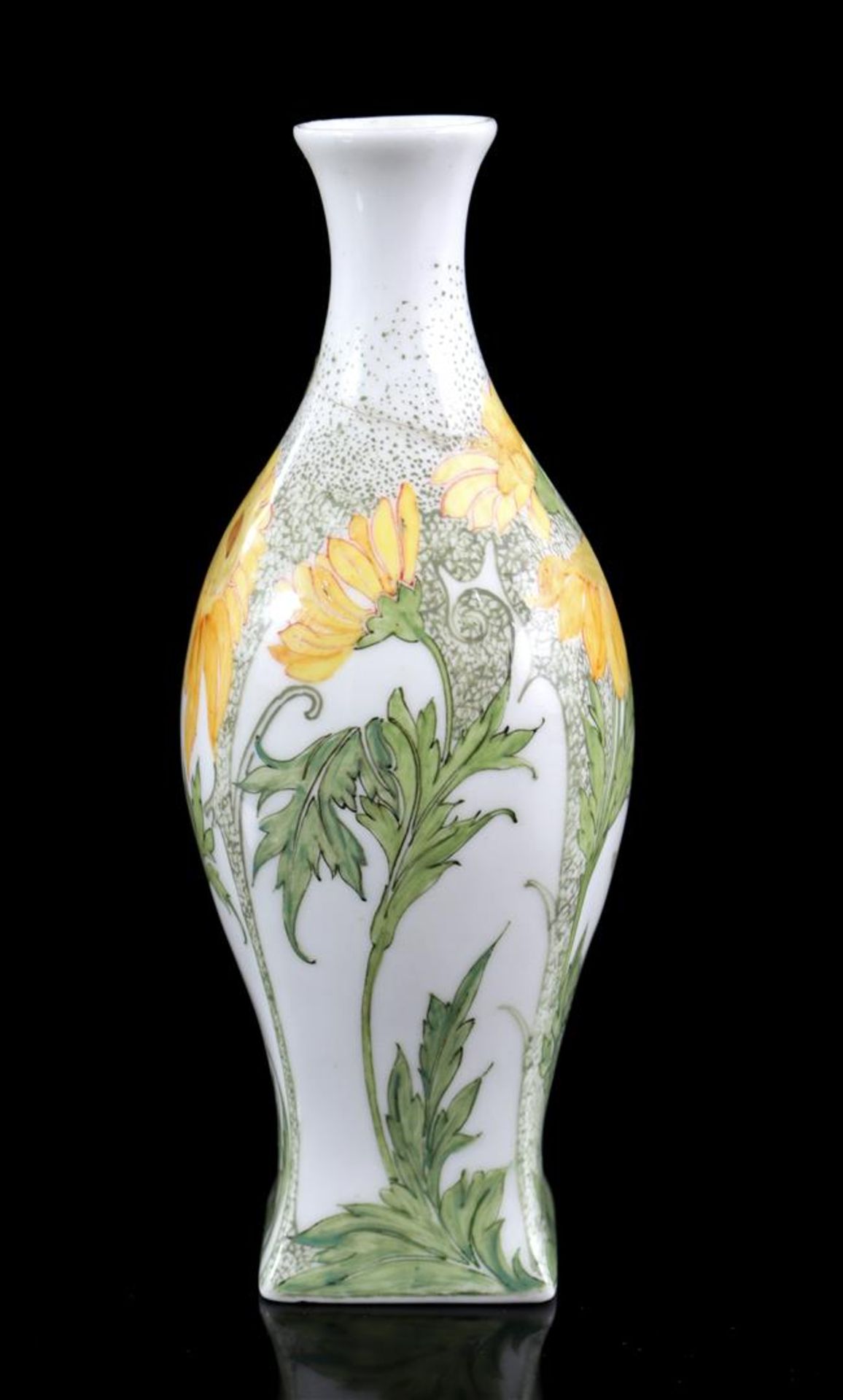 Rozenburg The Hague eggshell porcelain vase with floral decor - Image 2 of 7