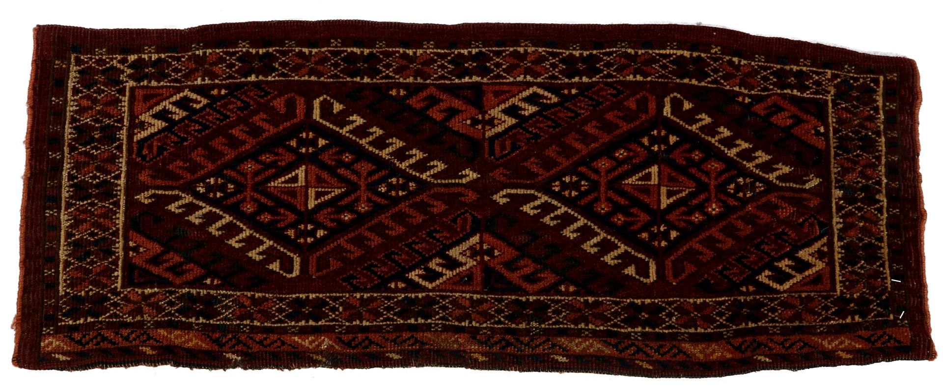 Hand-knotted oriental carpet, Mafrash