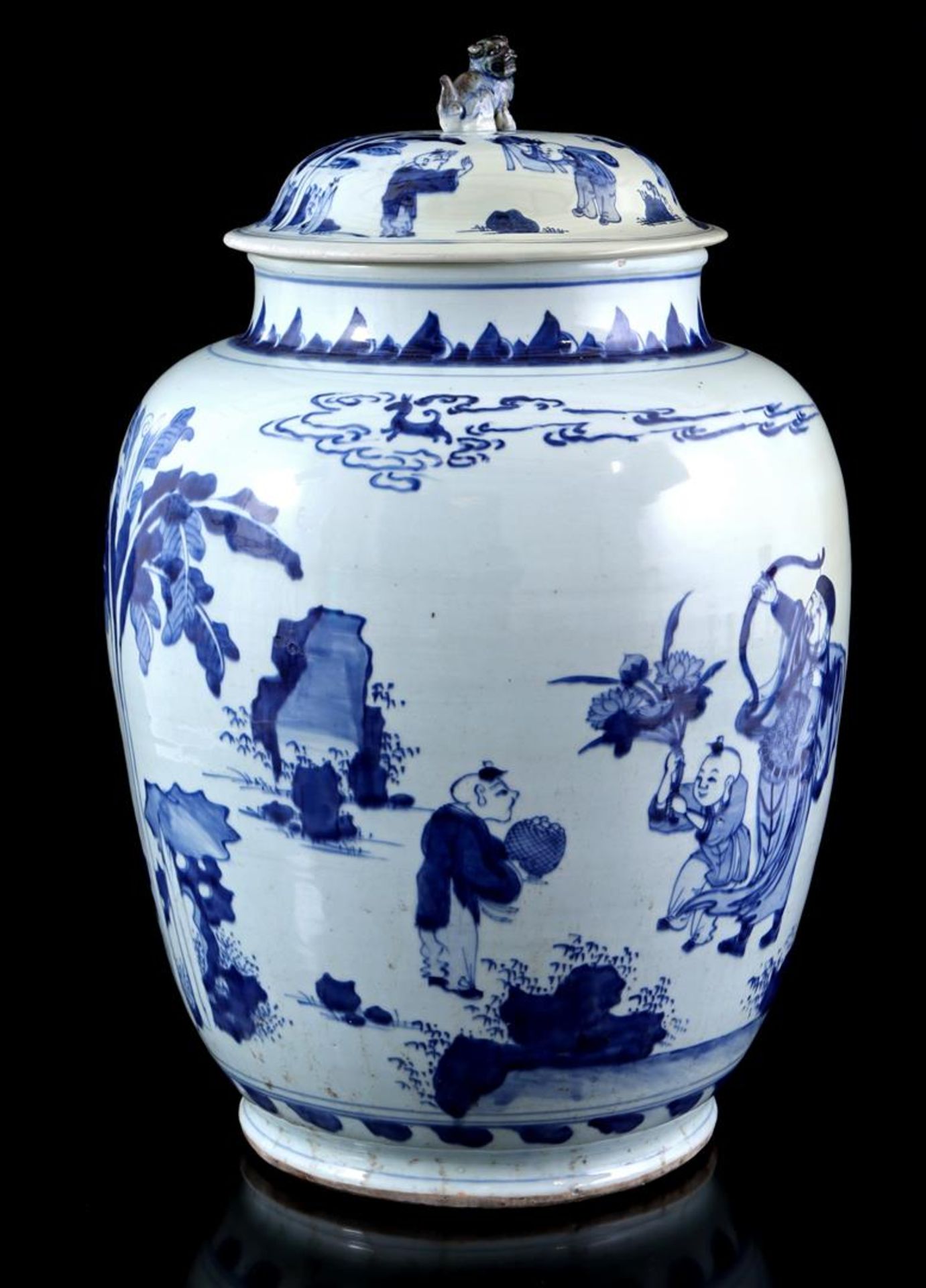 Porcelain vase with lid  - Bild 10 aus 19