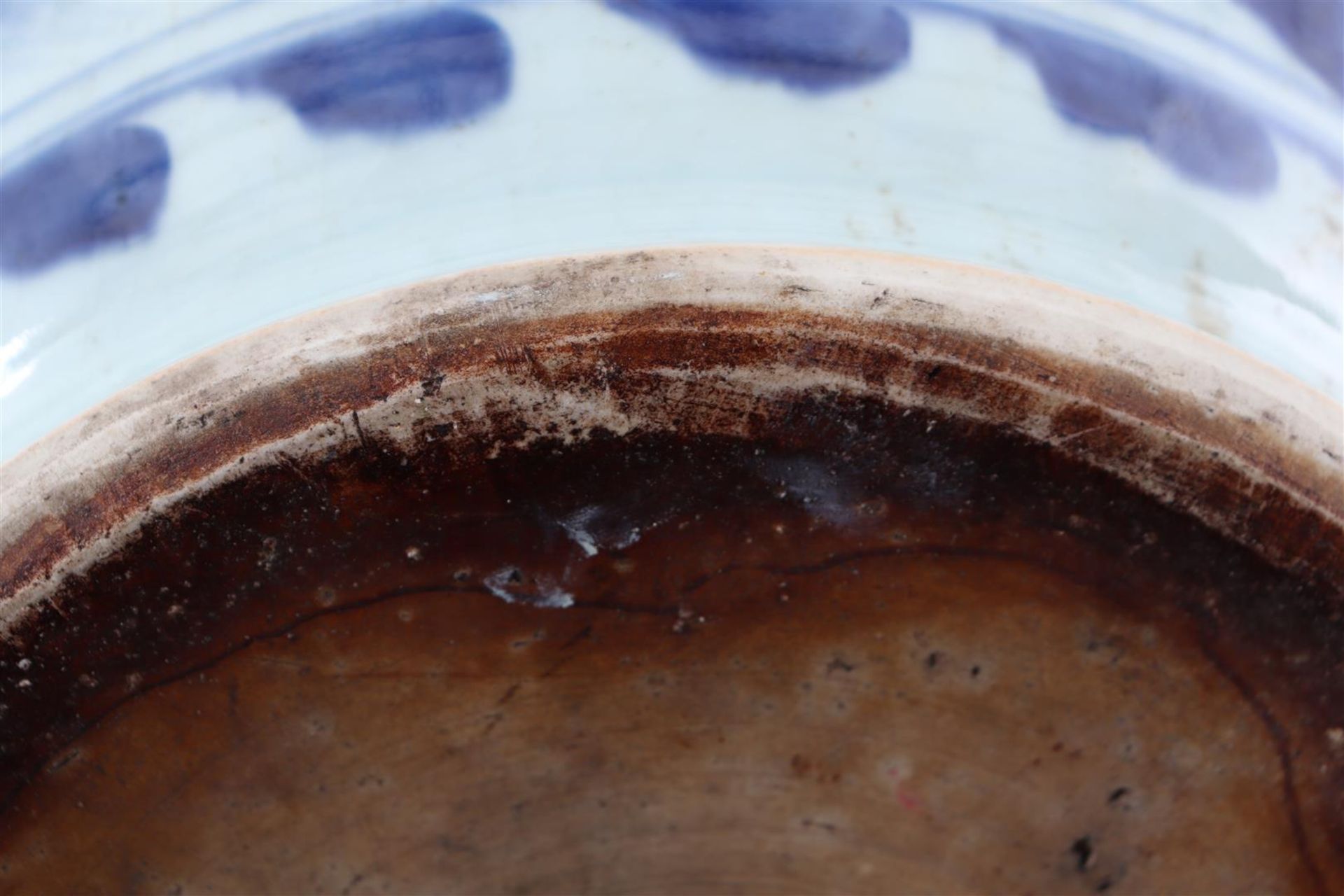 Porcelain vase with lid  - Bild 17 aus 19