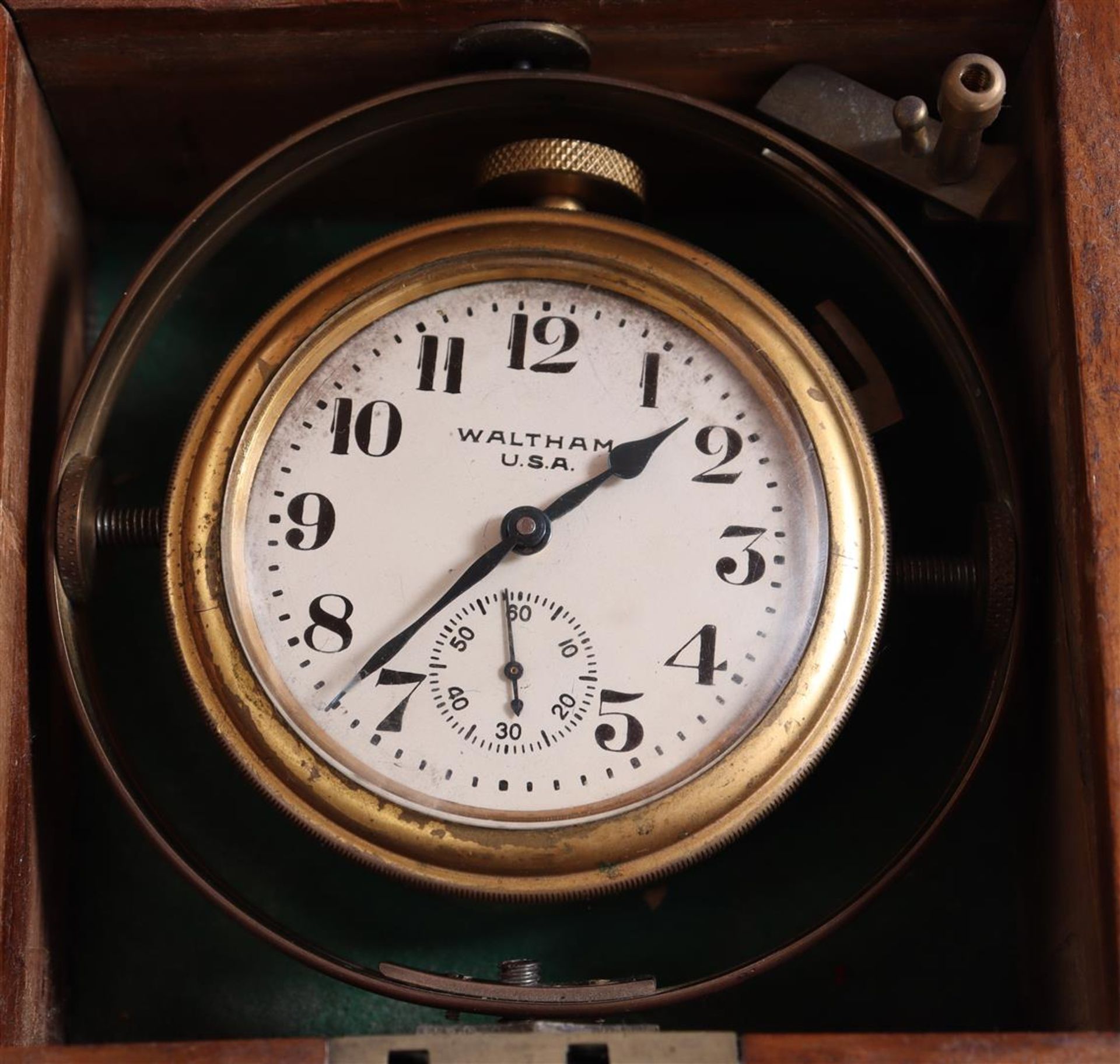 Waltham Watch Co. 8 days maritime chronometer in mahogany case - Bild 2 aus 3