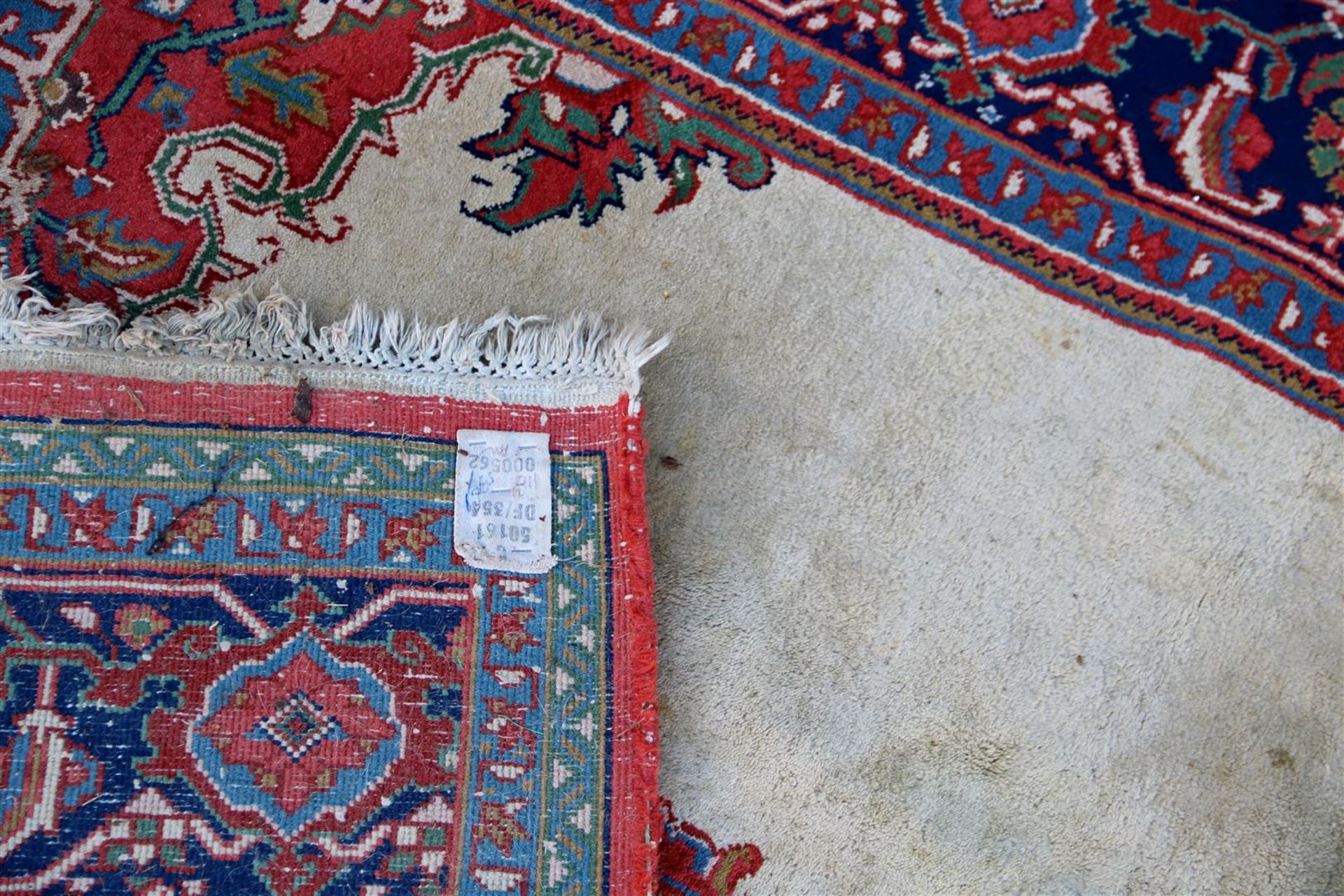 Oriental hand-knotted carpet - Bild 4 aus 4