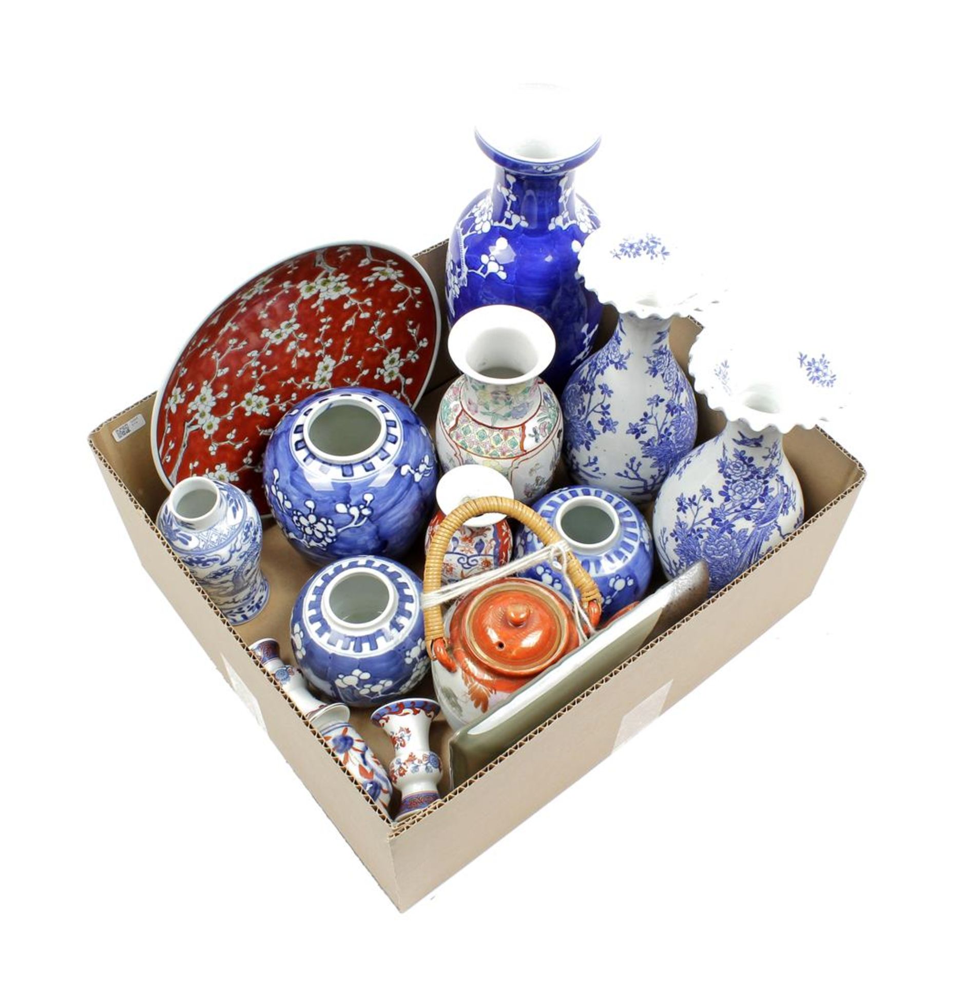 Box various Chinese porcelain