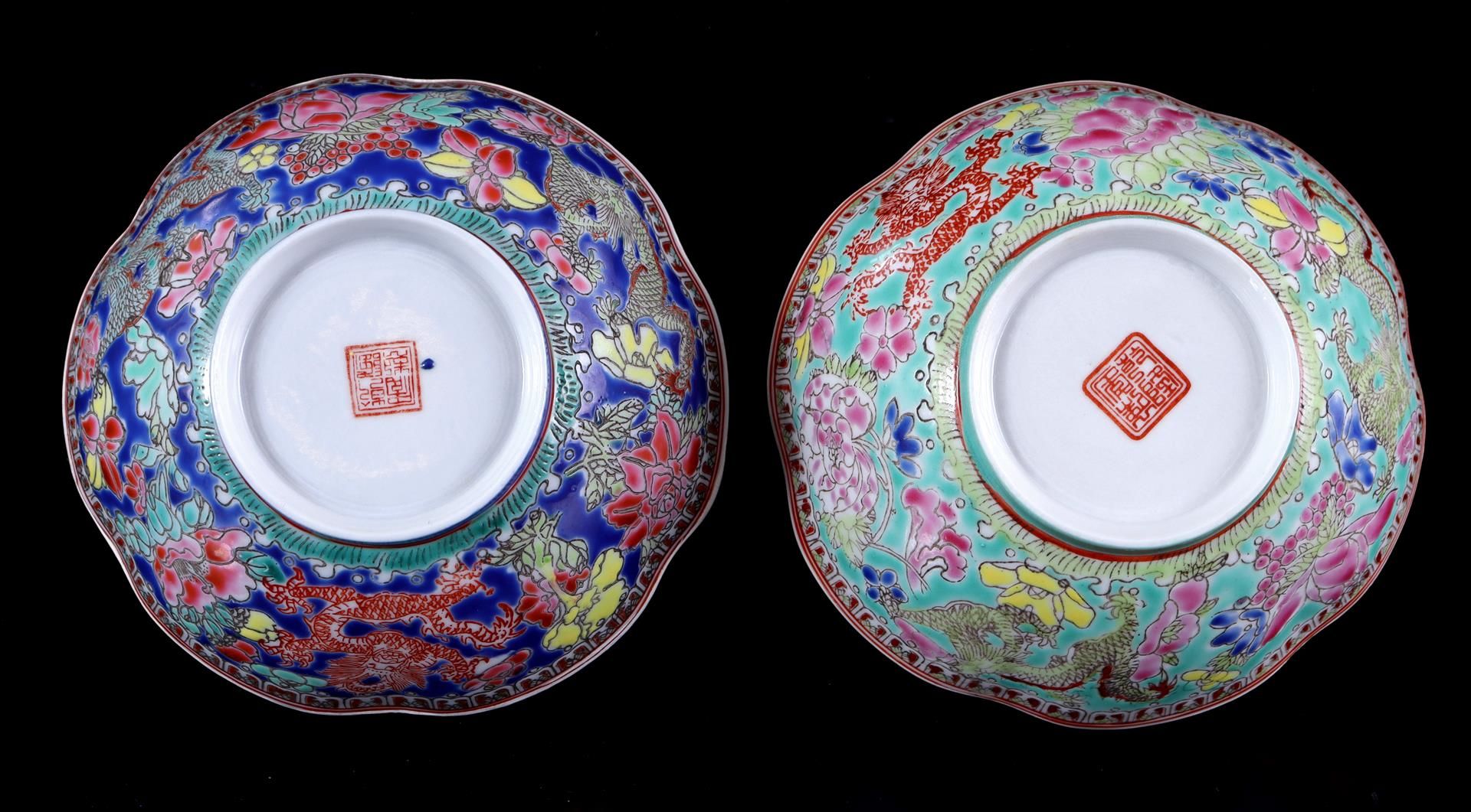 2 porcelain eggshell bowls with red dragon decor - Bild 3 aus 3