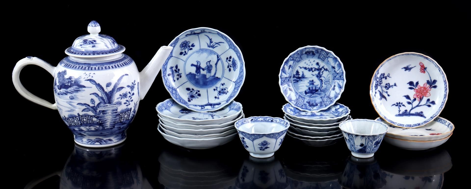 Porcelain tea set with blue and white decor