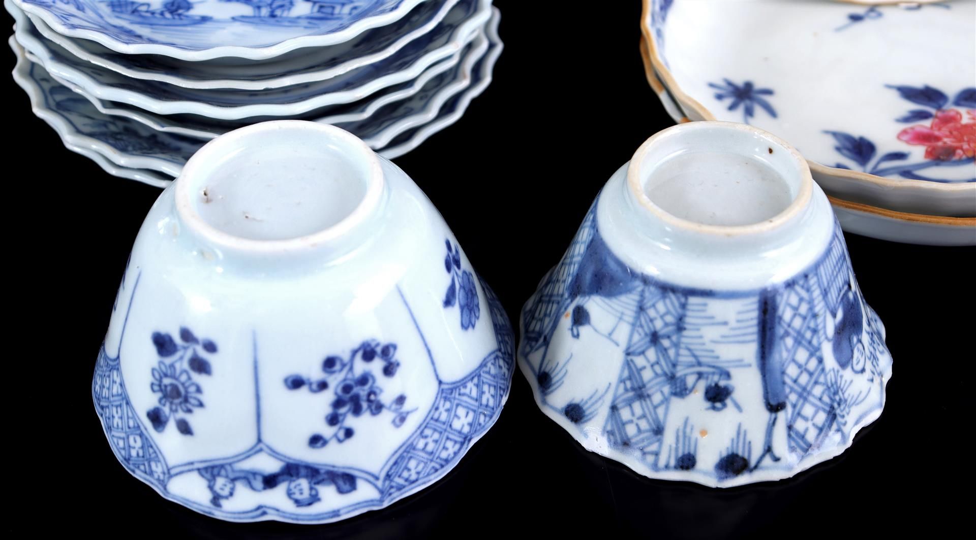 Porcelain tea set with blue and white decor - Bild 6 aus 6