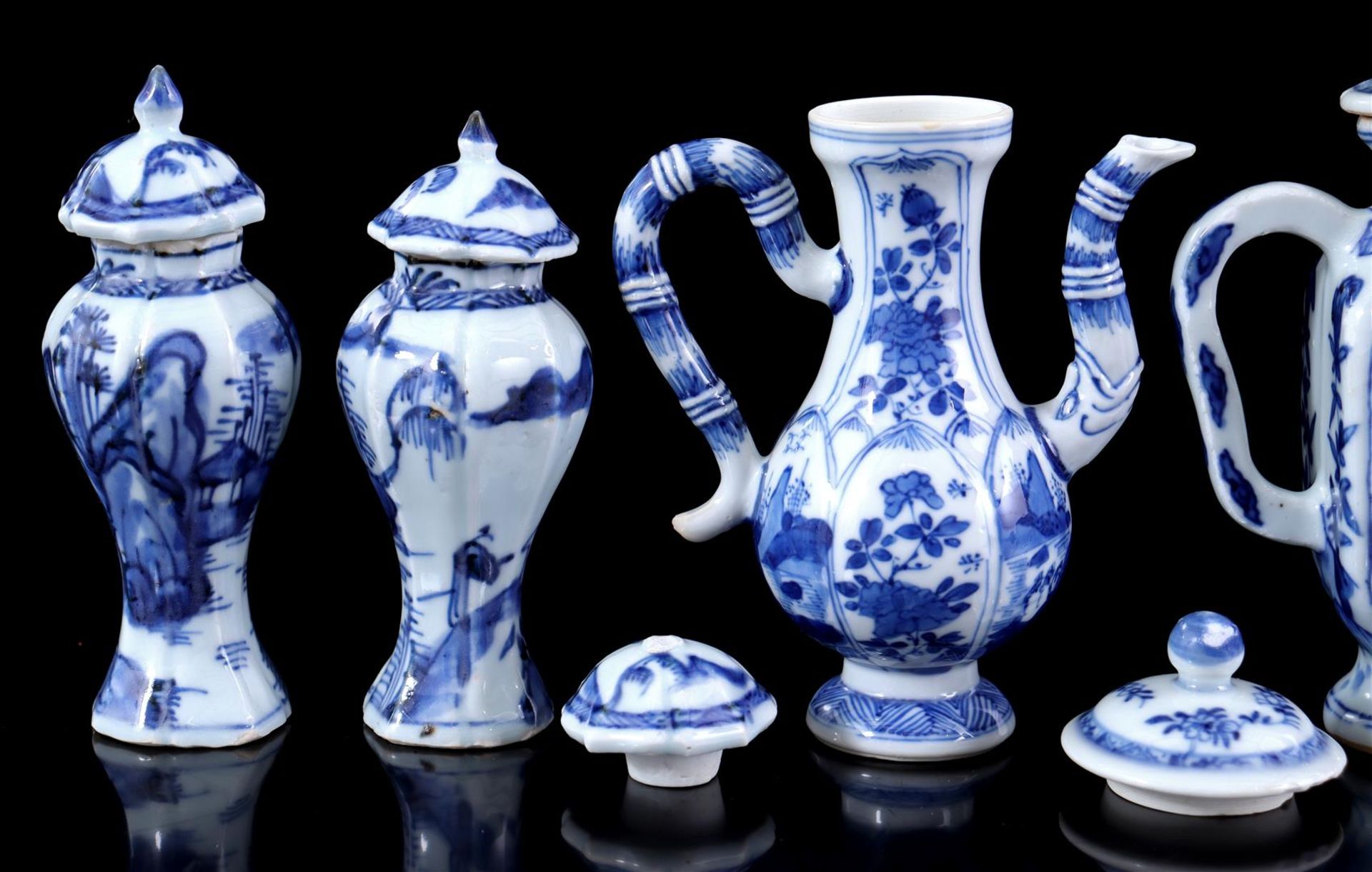 Porcelain miniature jugs, lidded pots and loose lids, China 18th/19th century - Image 2 of 6
