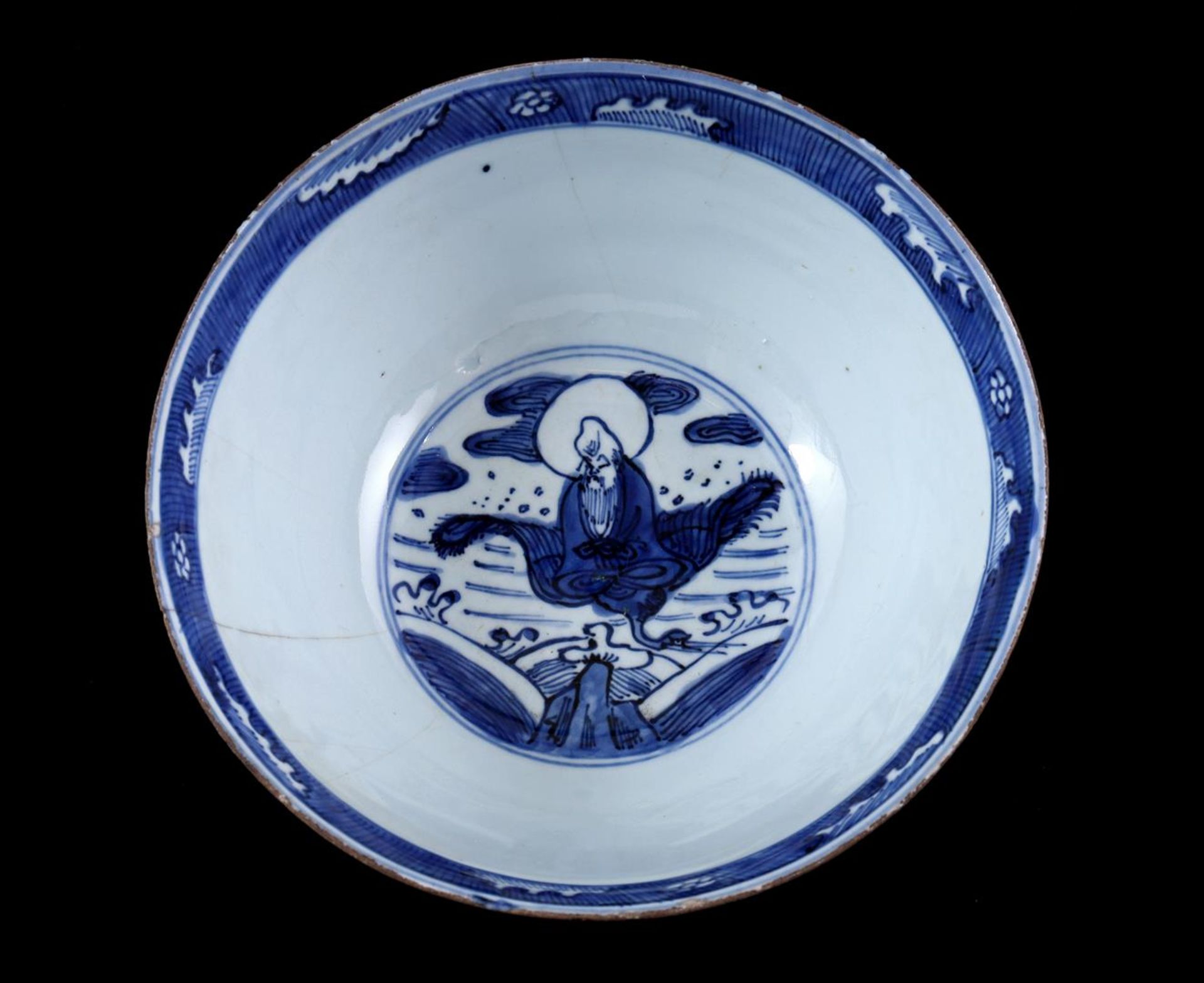 Porcelain bowl with blue depiction of a seated figure - Bild 2 aus 4